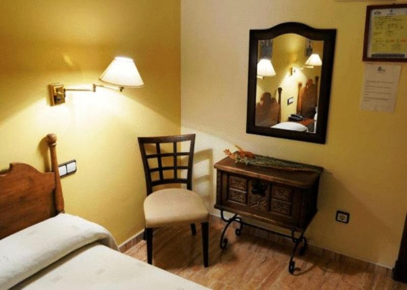 Single Room photo 2