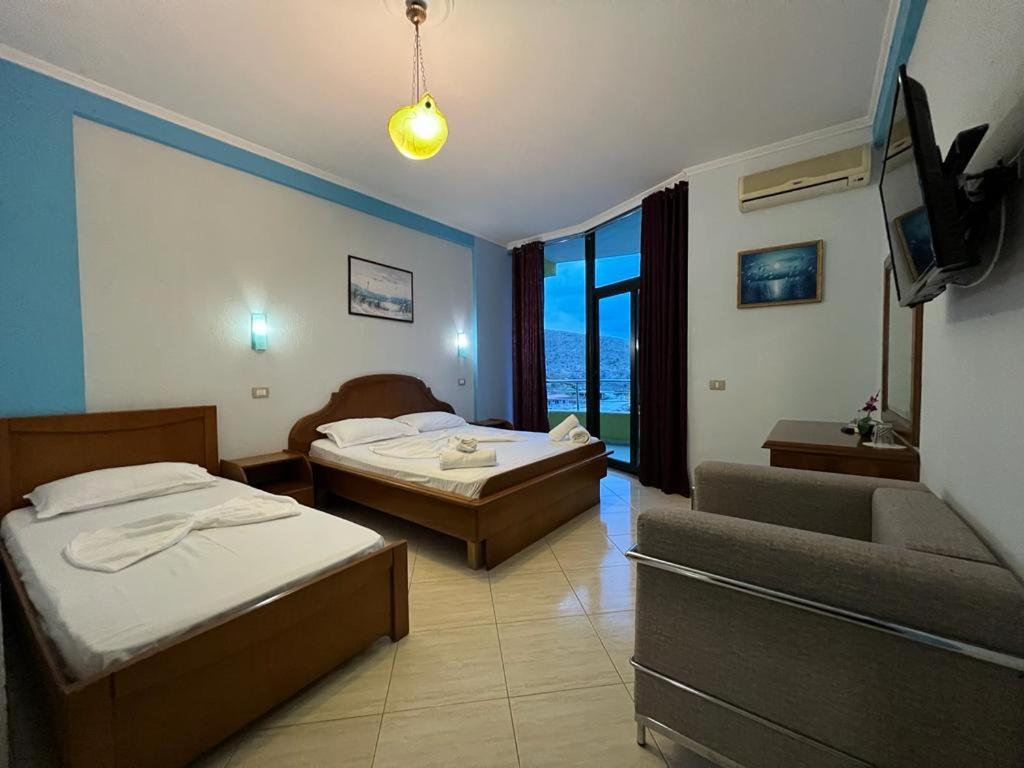 Triple Room with Balcony and Sea View photo 1