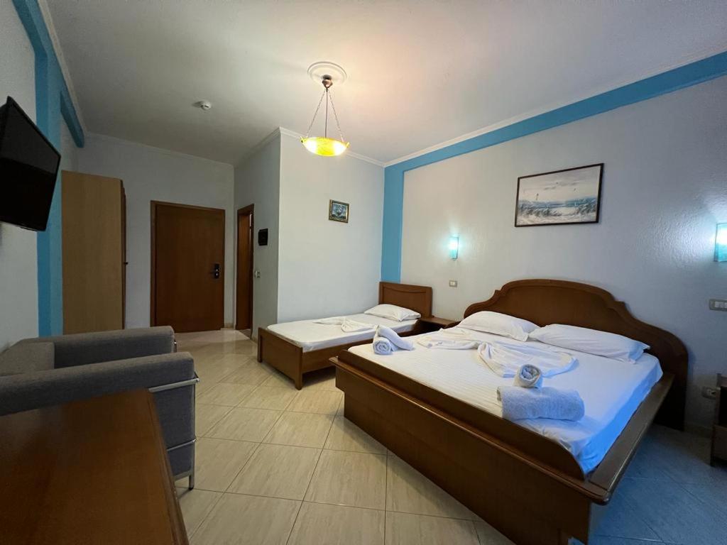 Triple Room with Balcony and Sea View photo 2