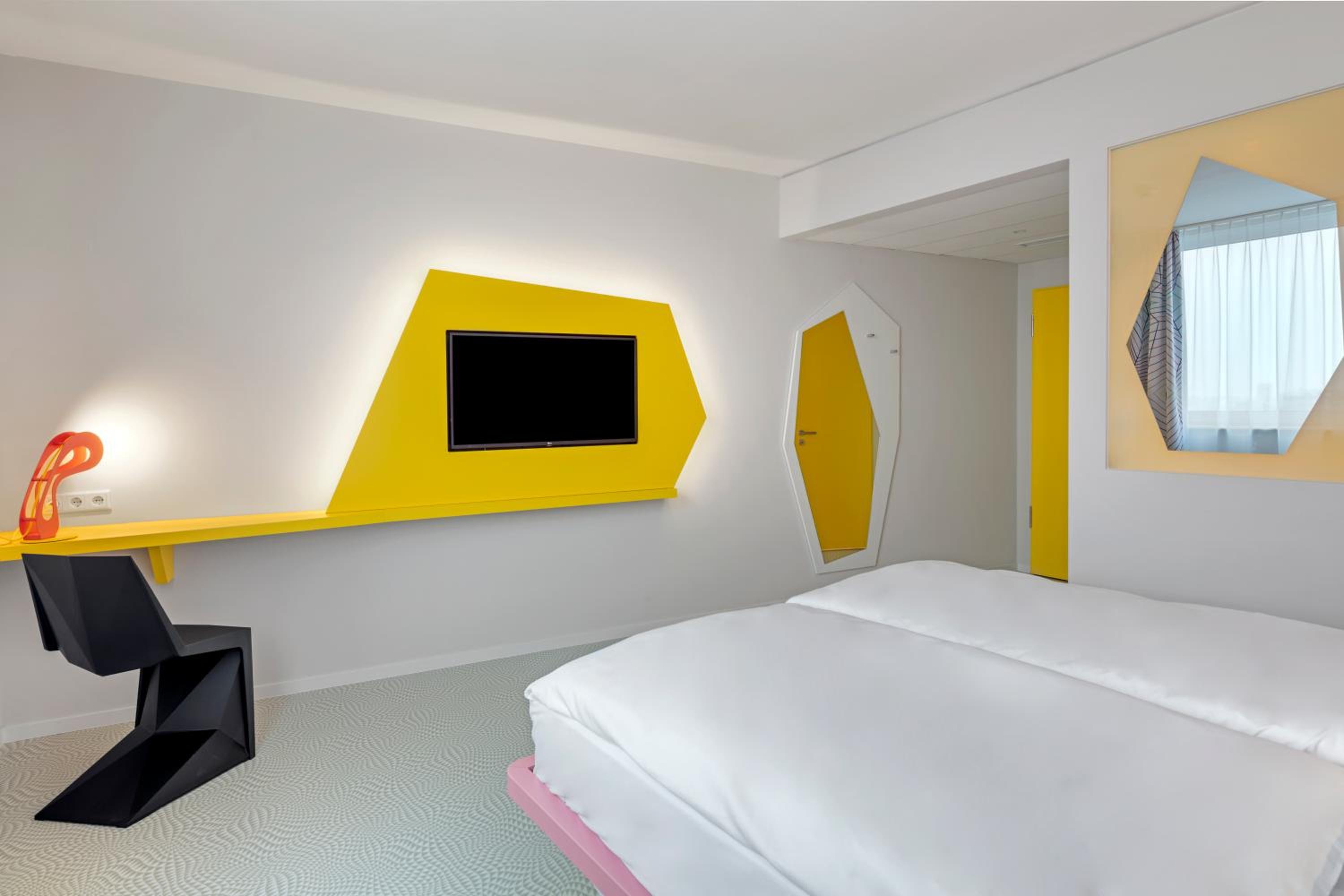 Design Room - Photo 7