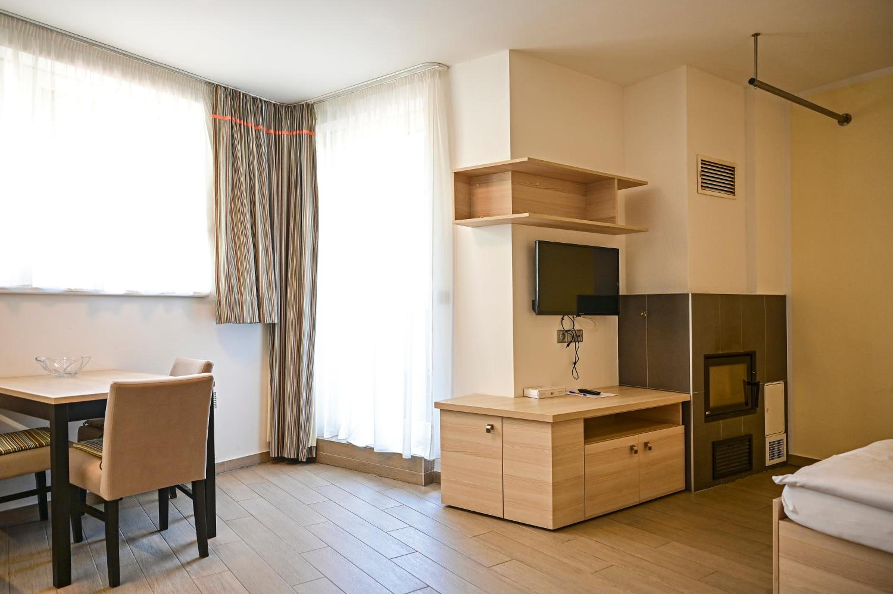 Apartment with Terrace - Depandance
