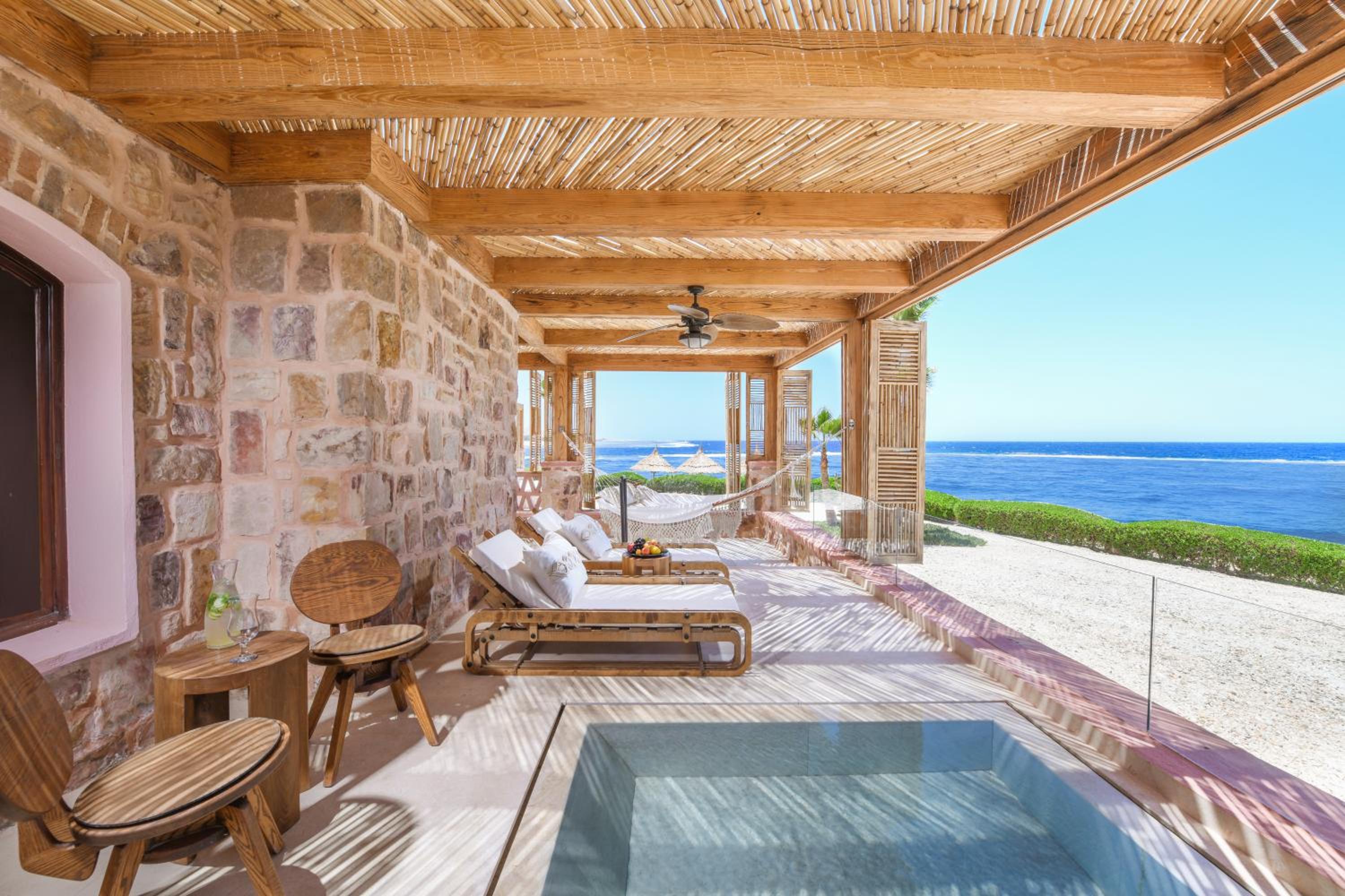 Suite with Sea View - Photo 9
