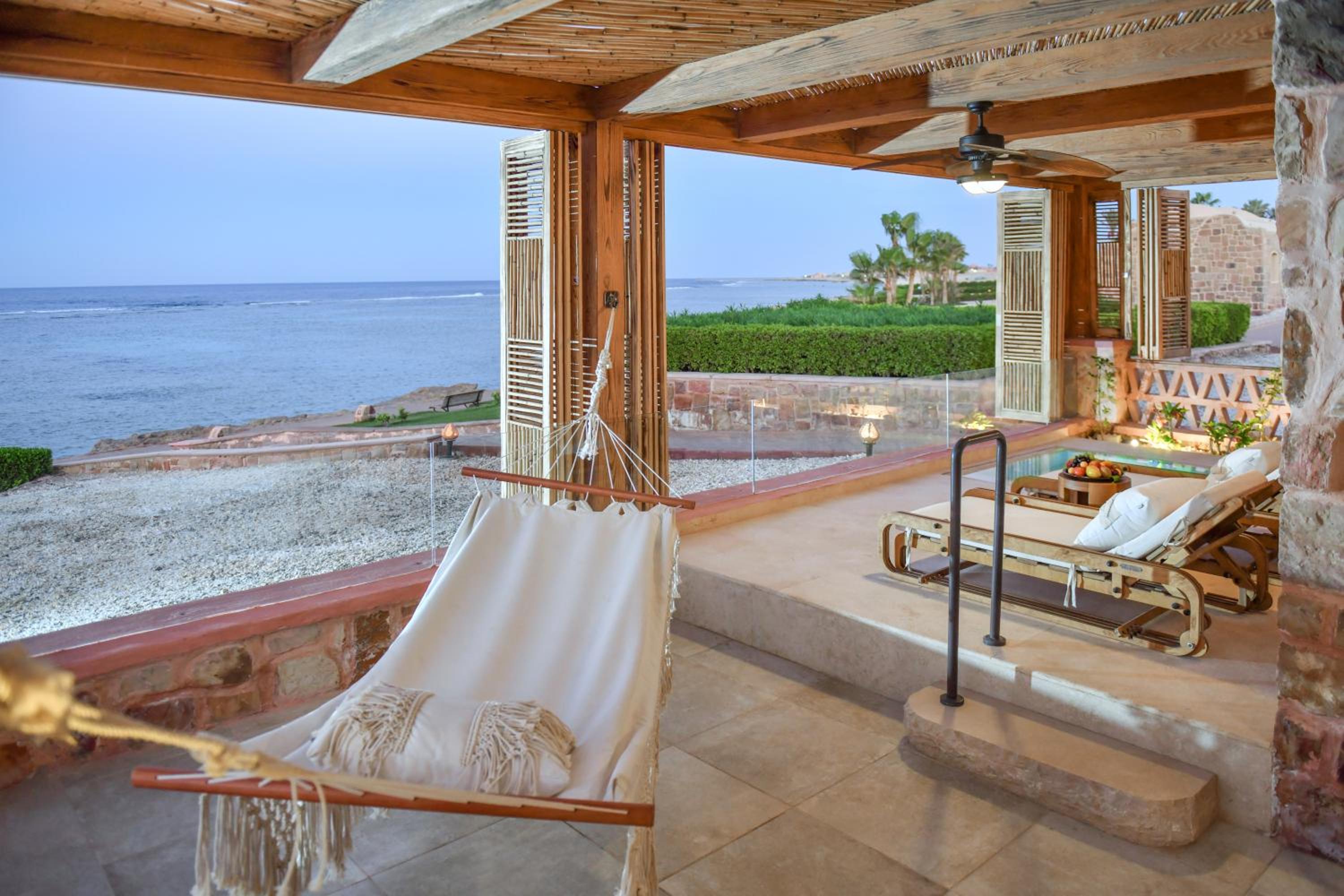 Suite with Sea View - Photo 10