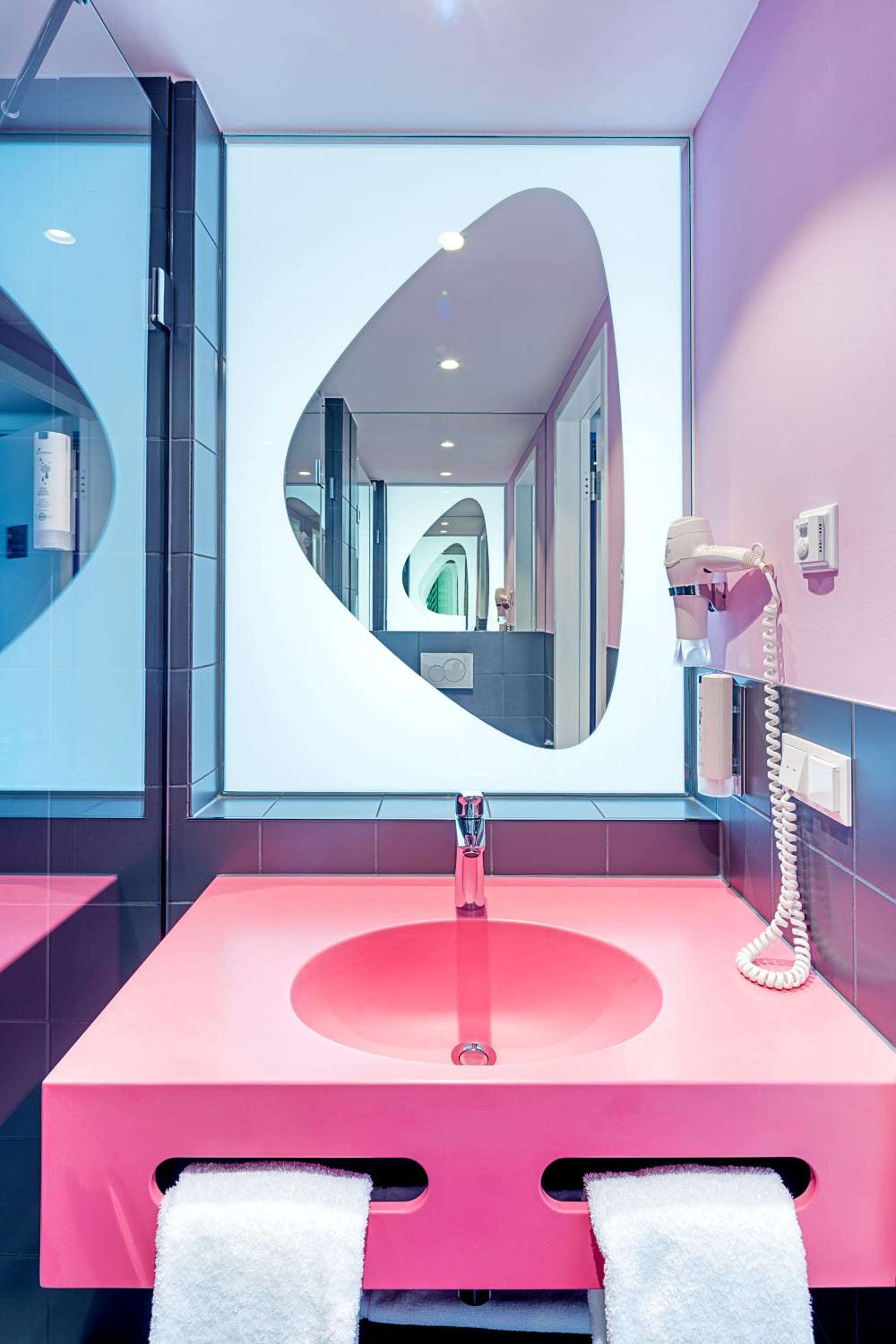 Design Room - Photo 2