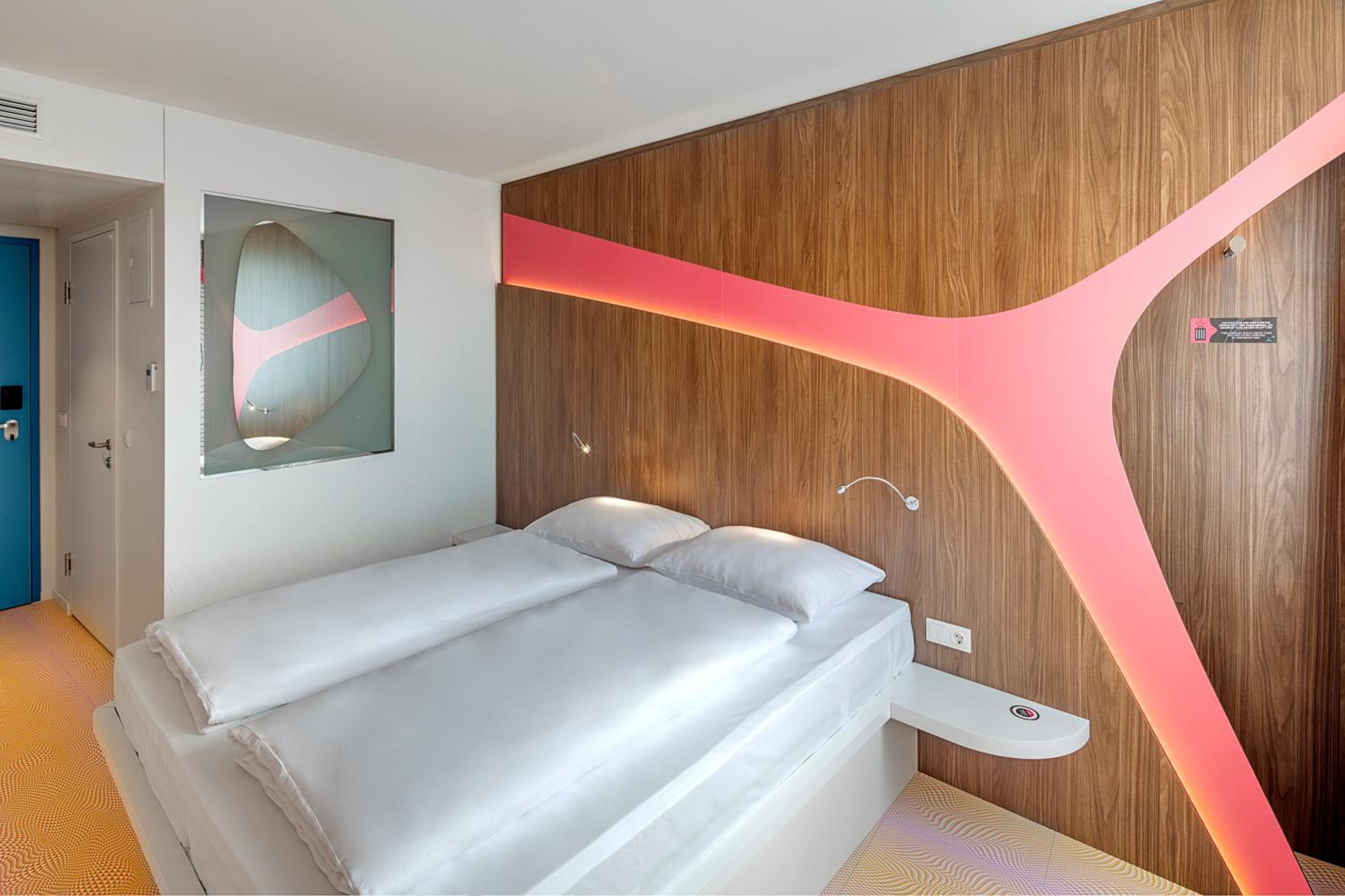 Design Room - Photo 6