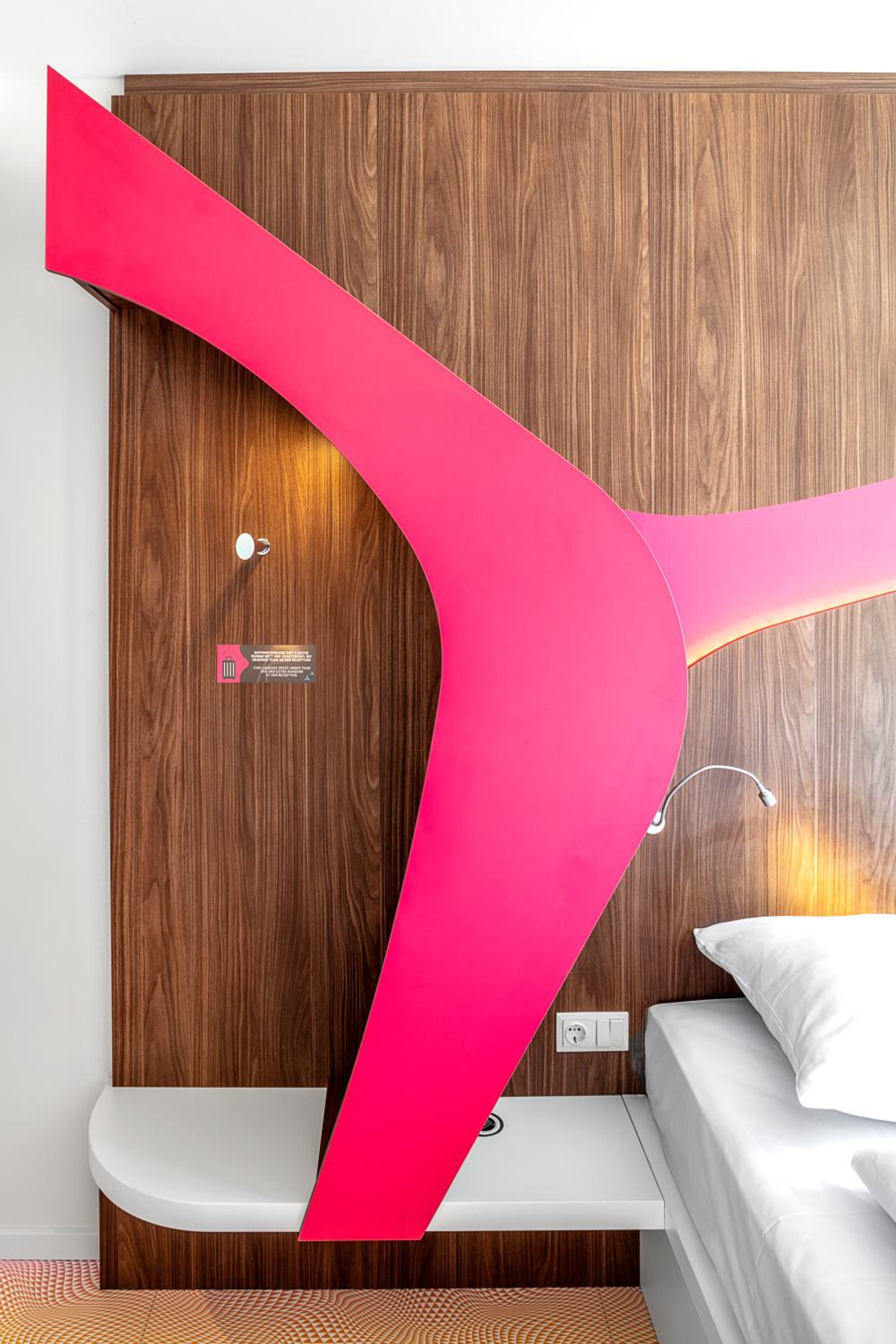 Design Room - Photo 9