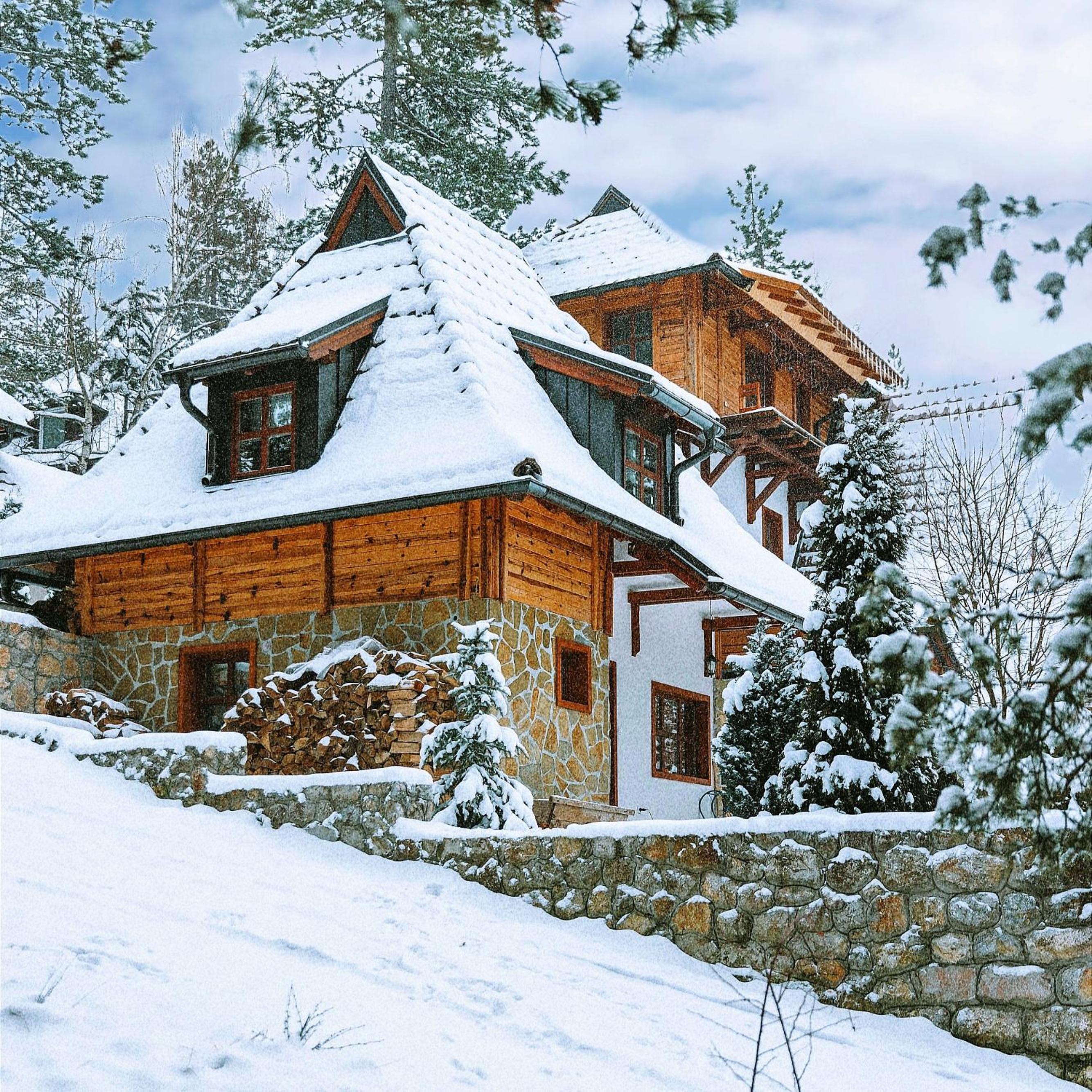 Superior Bungalow photo 1