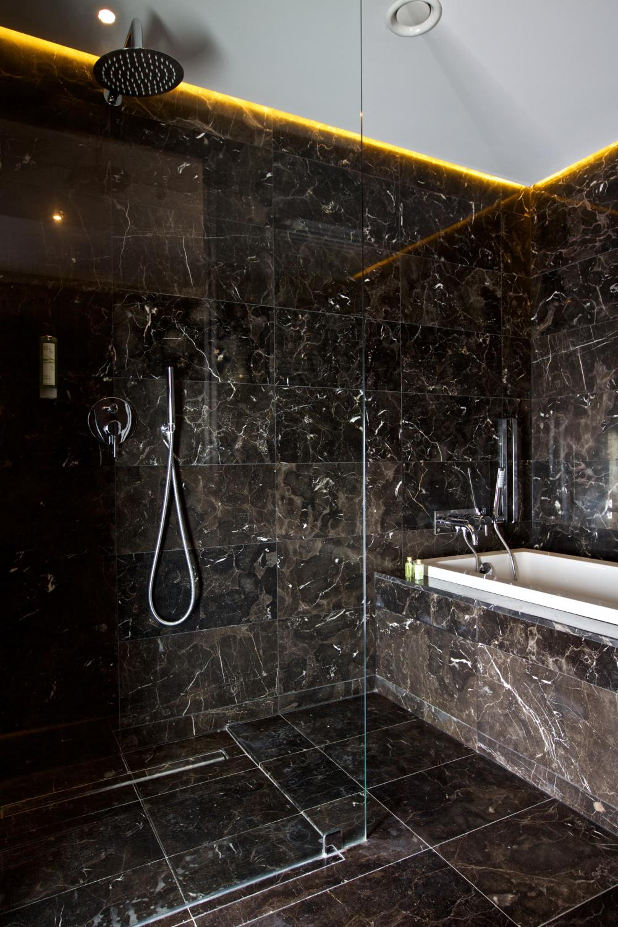 Luxury Apartment - Photo 4