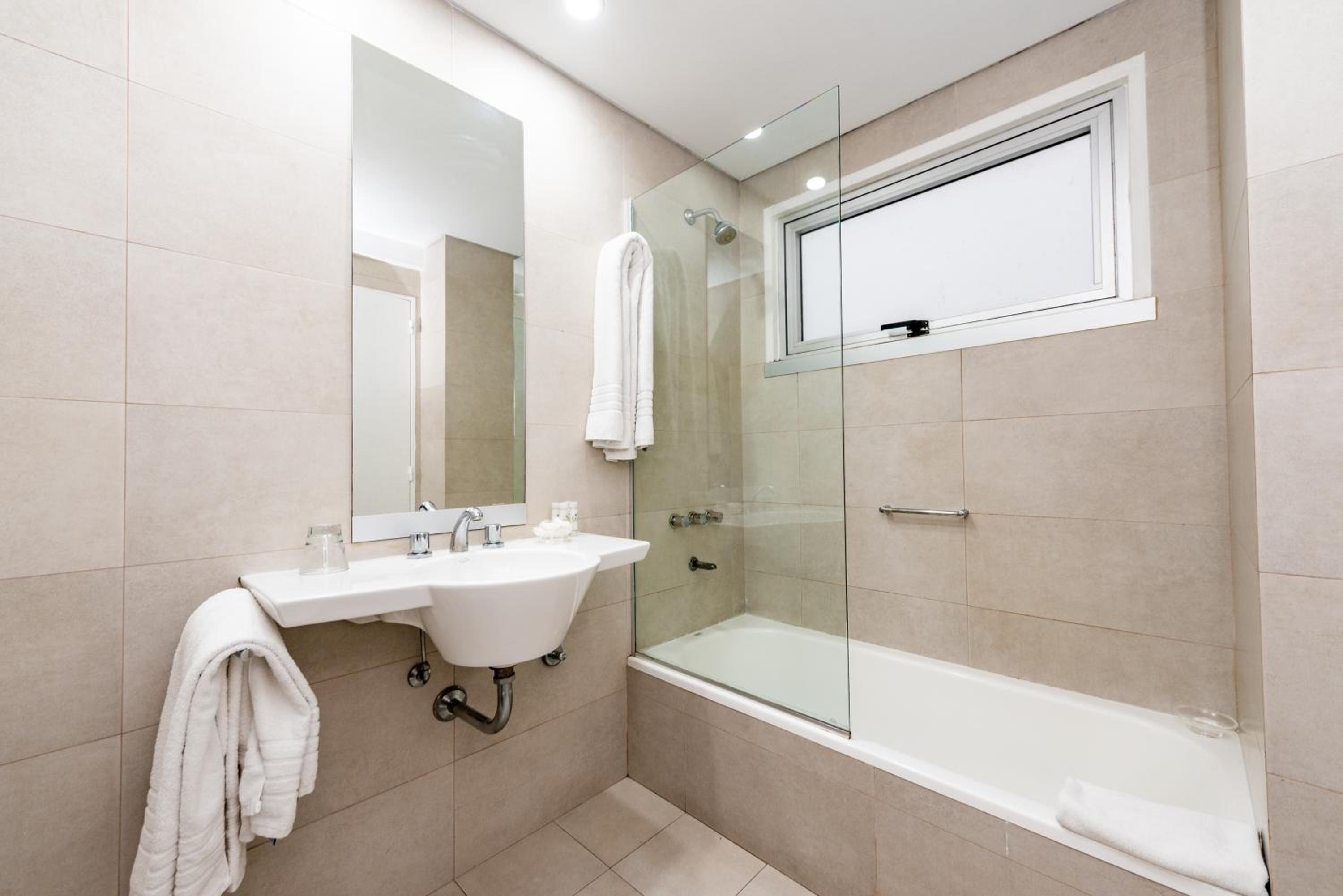 Standard Quadruple Room photo 3