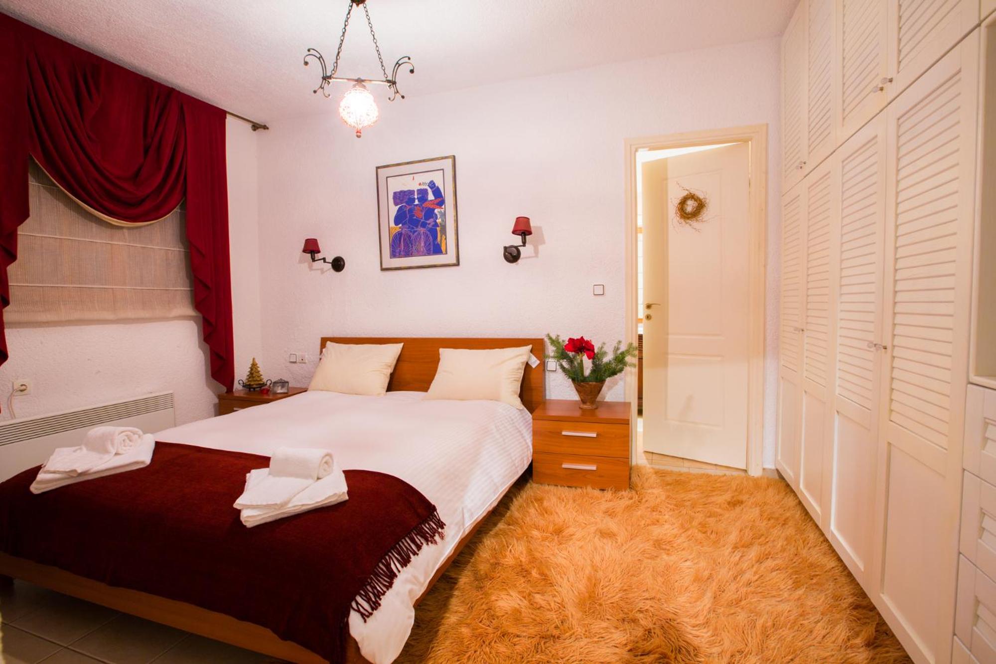 Four-Bedroom Villa - Photo 7