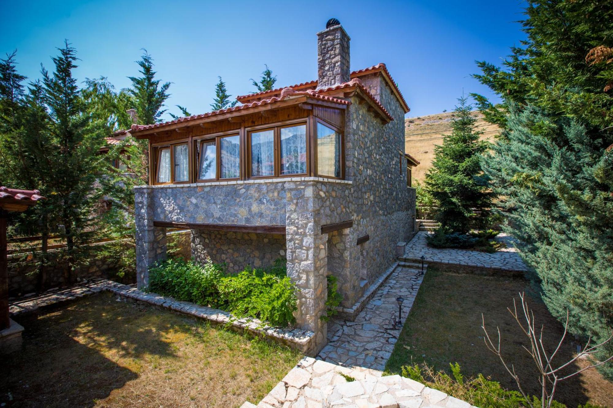 Four-Bedroom Villa - Photo 8