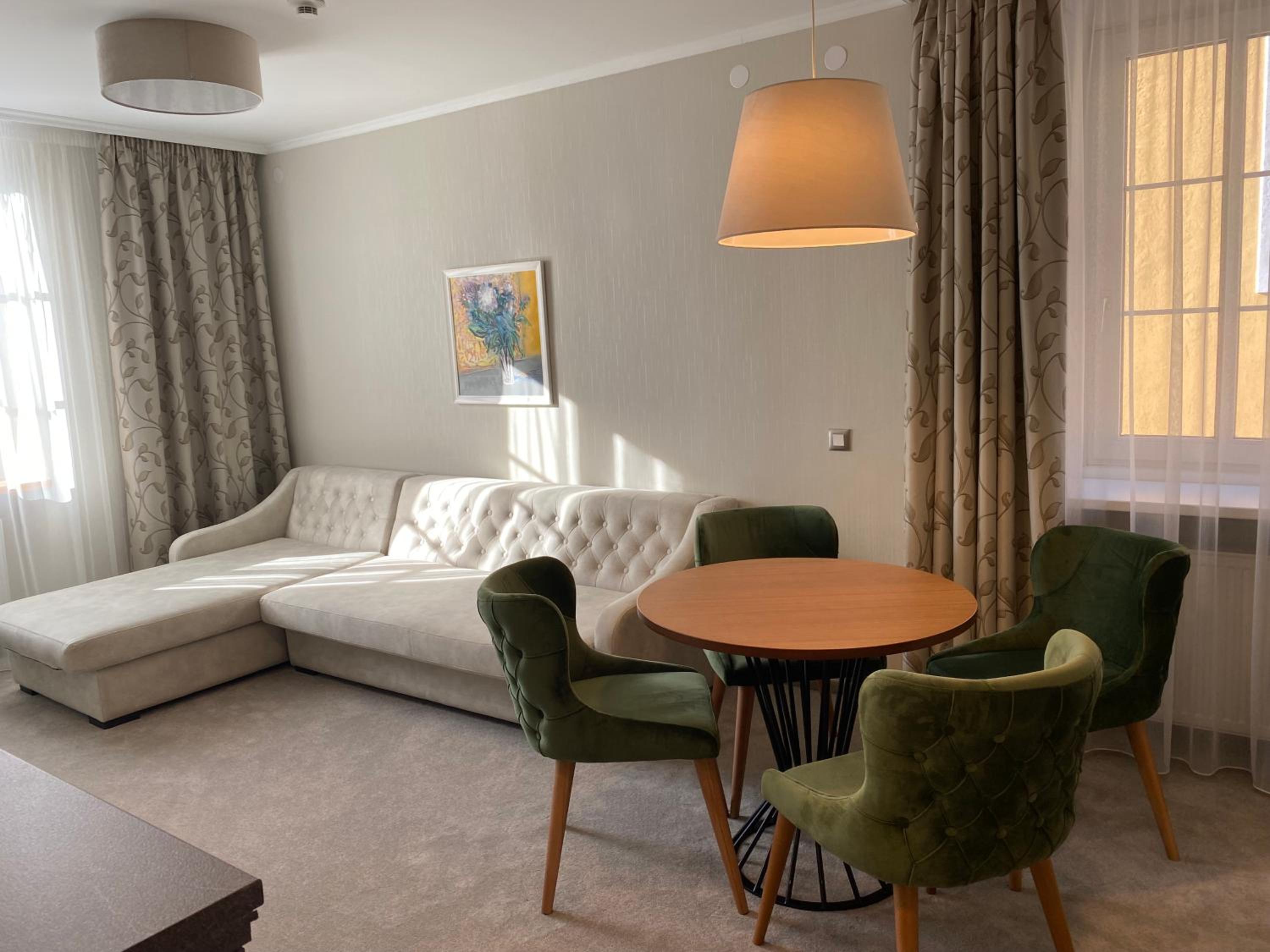 Two-Bedroom Apartment - Photo 3