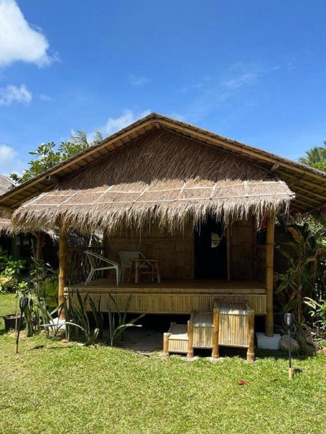 Bungalow with Garden View - Photo 3