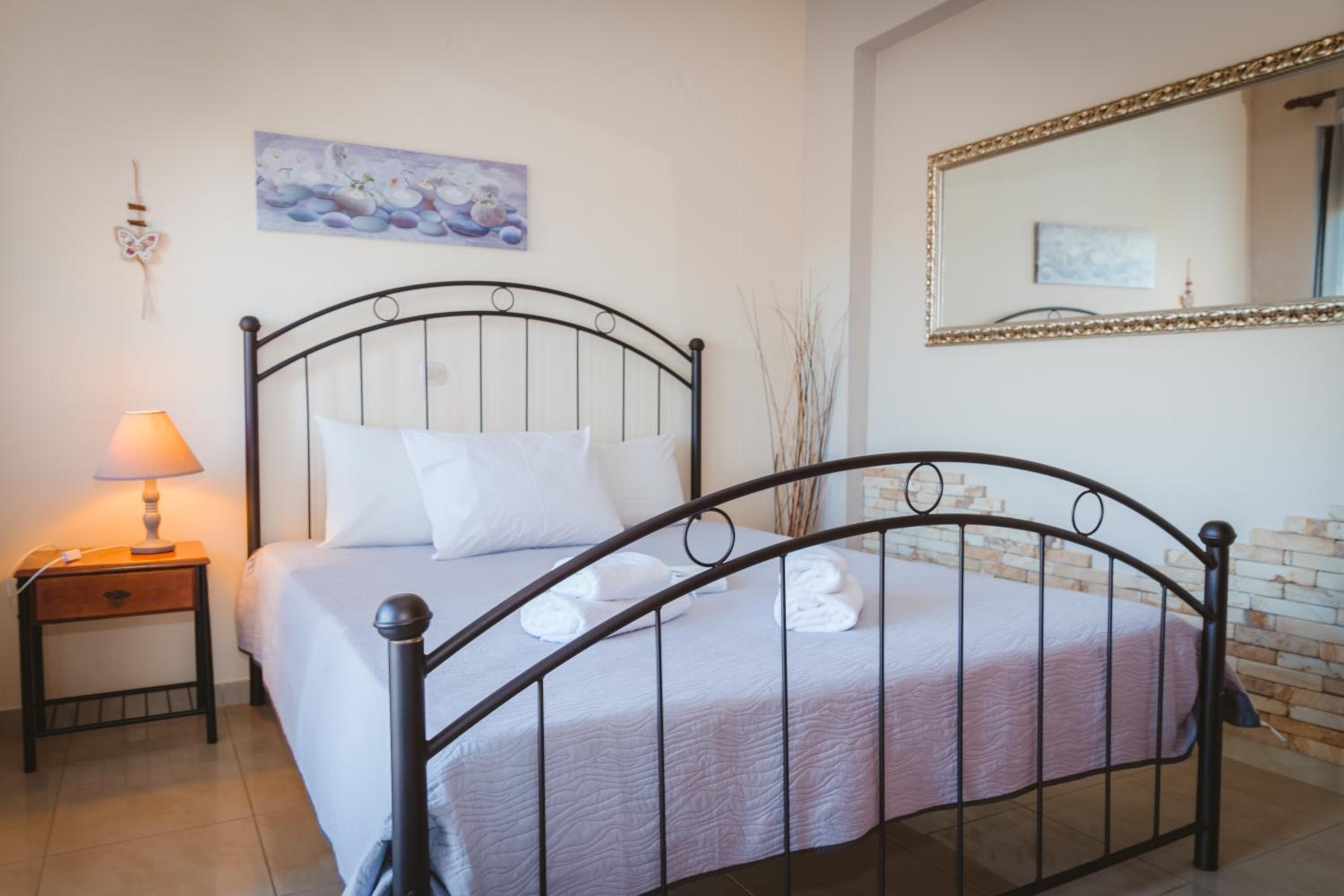 One-Bedroom Apartment with Sea View photo 1