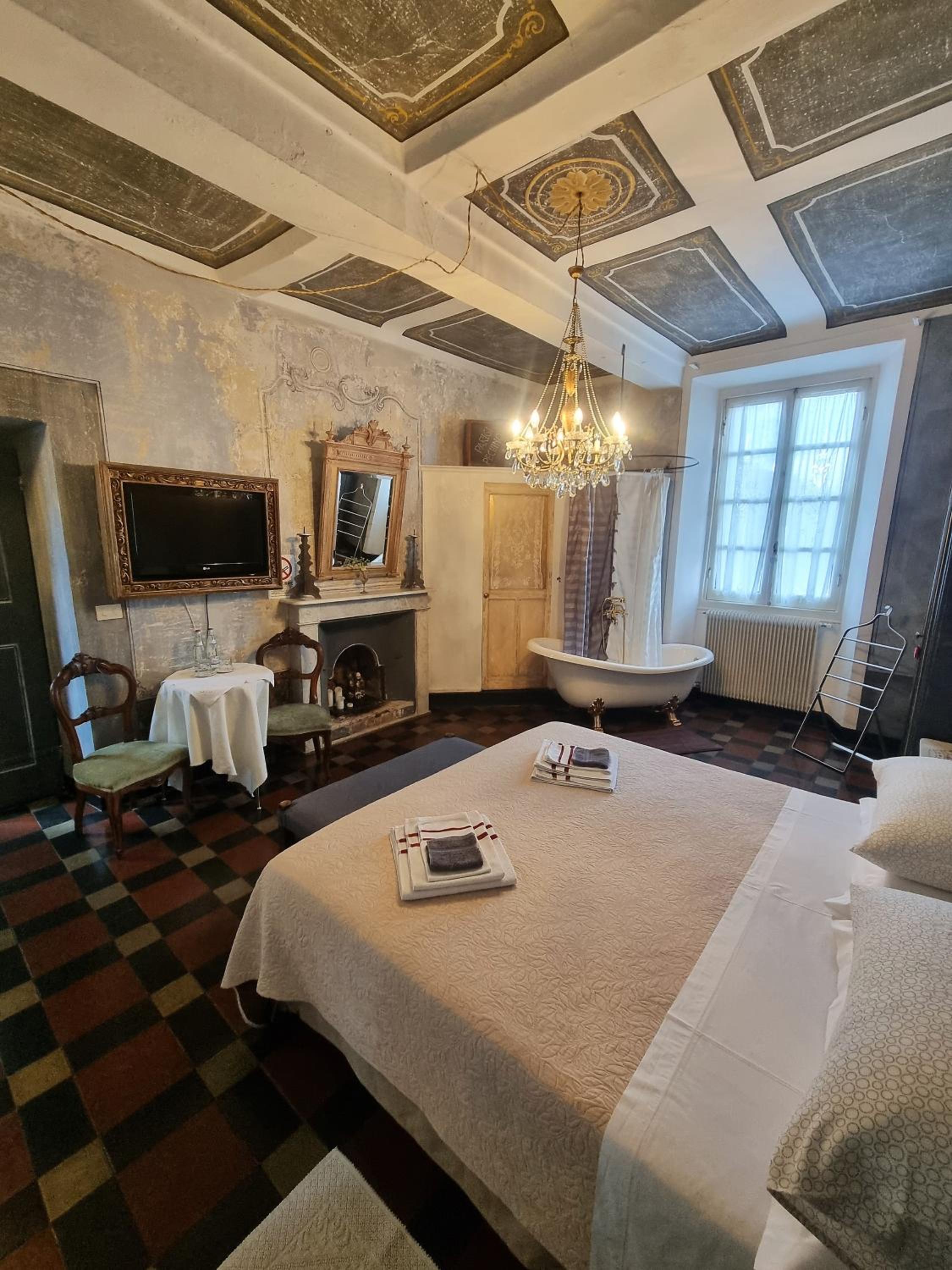 Deluxe Double Room - Photo 5