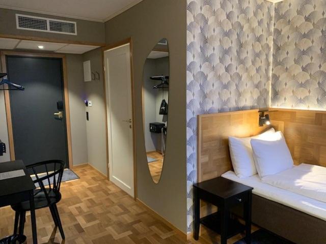 Single Room photo 2