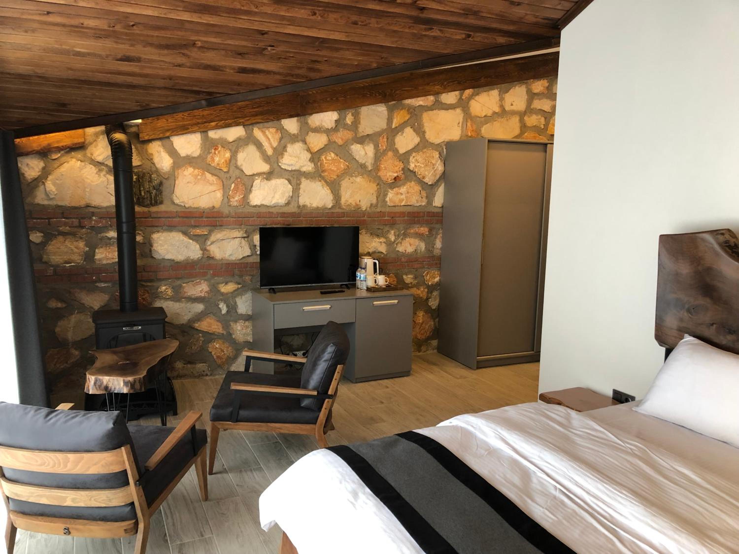 King Room with Mountain View - Photo 4