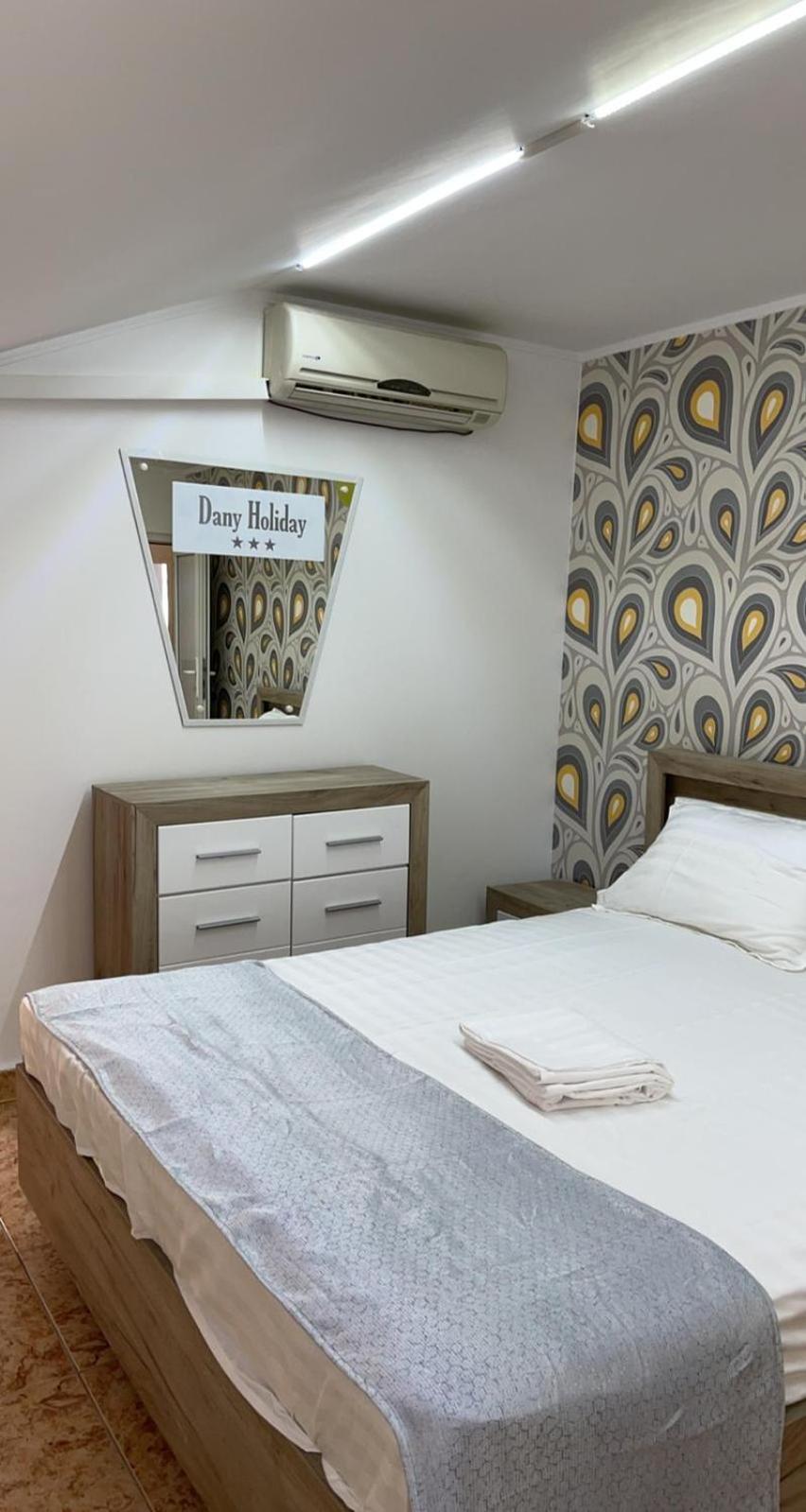 Small Double Room - Photo 5