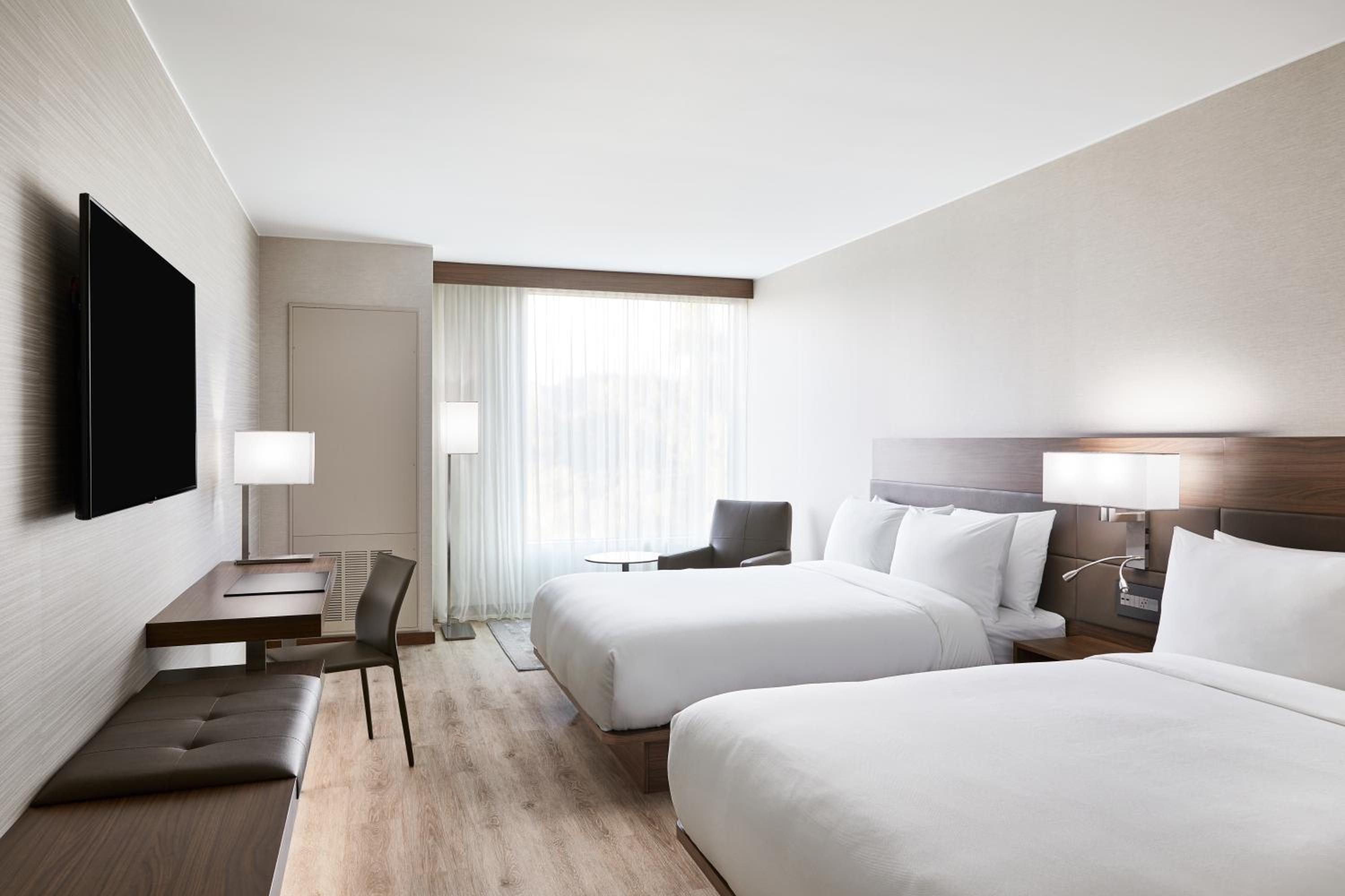 Queen Room with Two Queen Beds and Roll-In Shower - Mobility Access