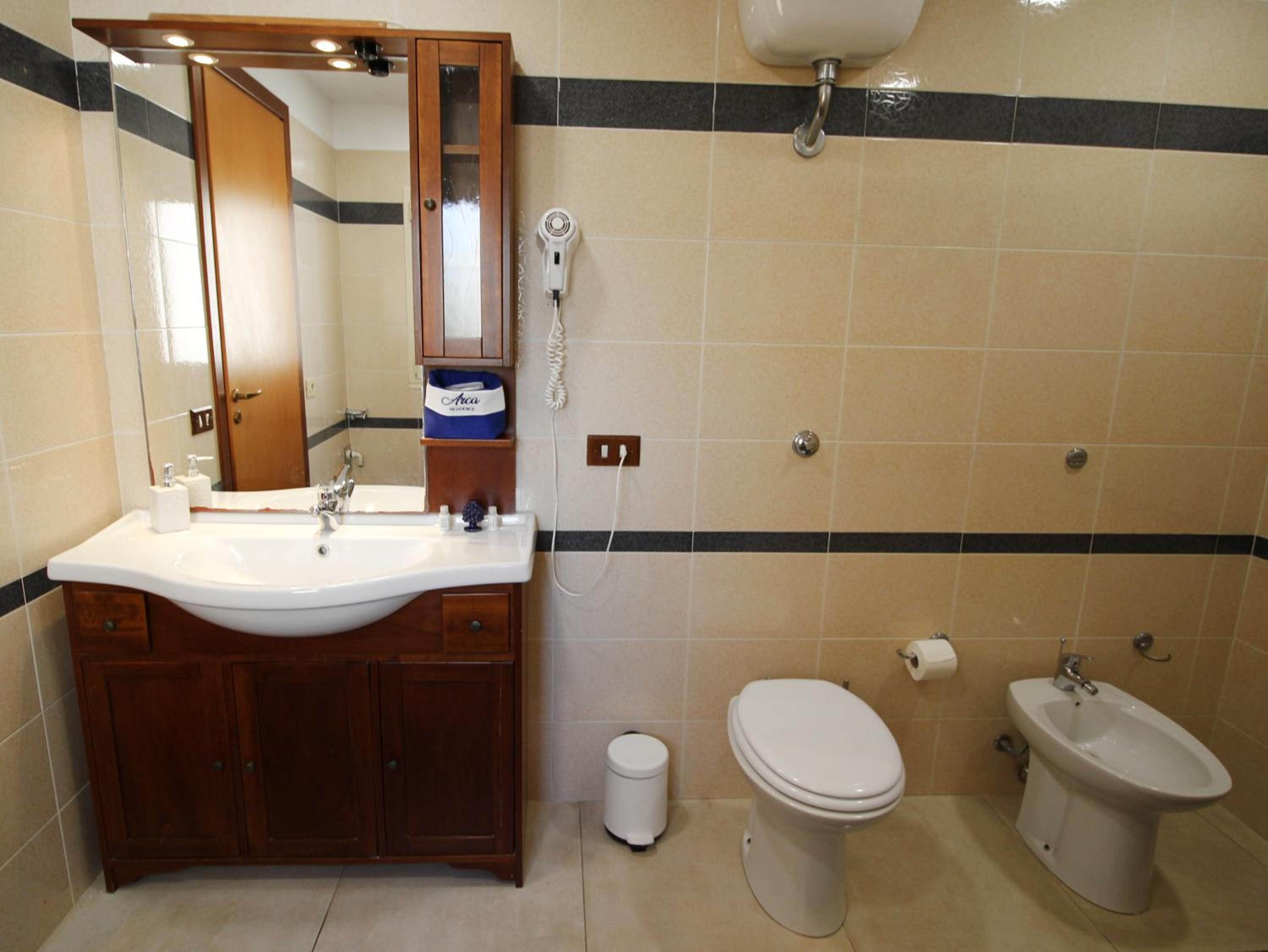 Studio (2 Adults) with Sea View - Photo 6