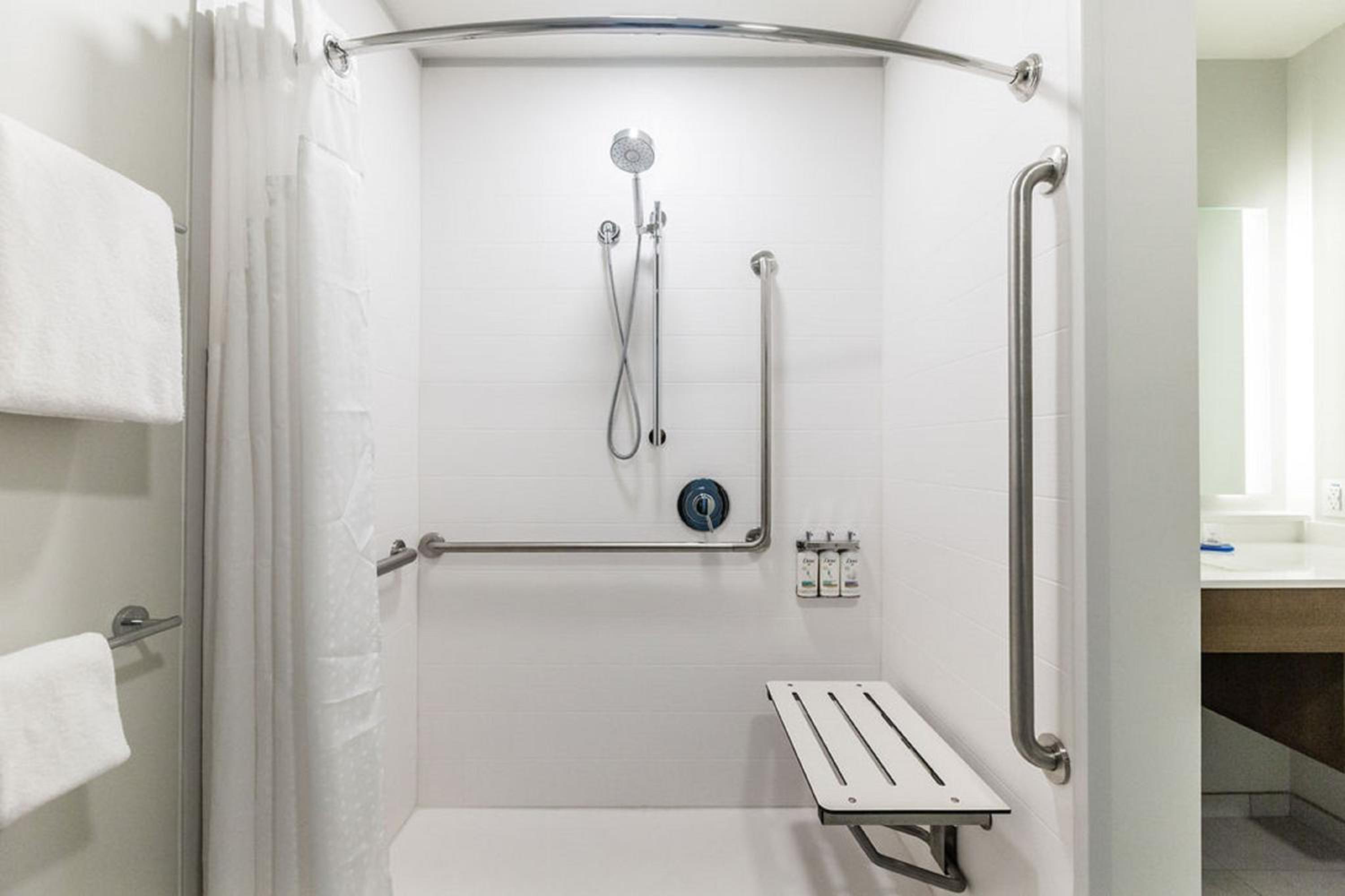 Suite - Mobility Access Roll in Shower/Non-Smoking - Photo 14