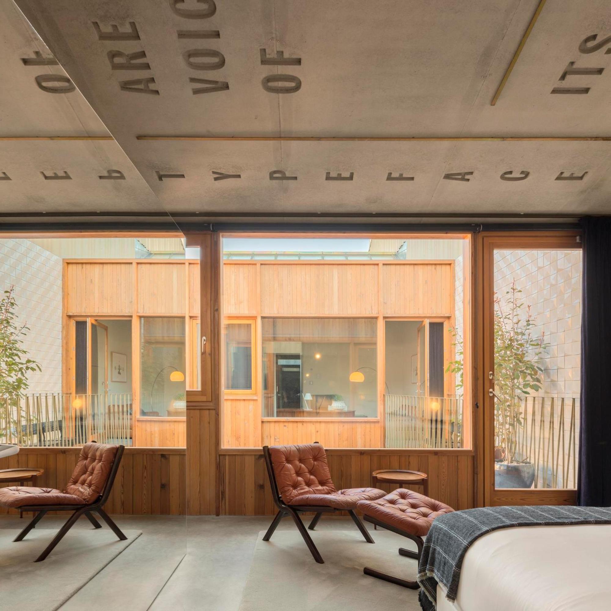 Deluxe Double Room inner Courtyard View - Photo 2
