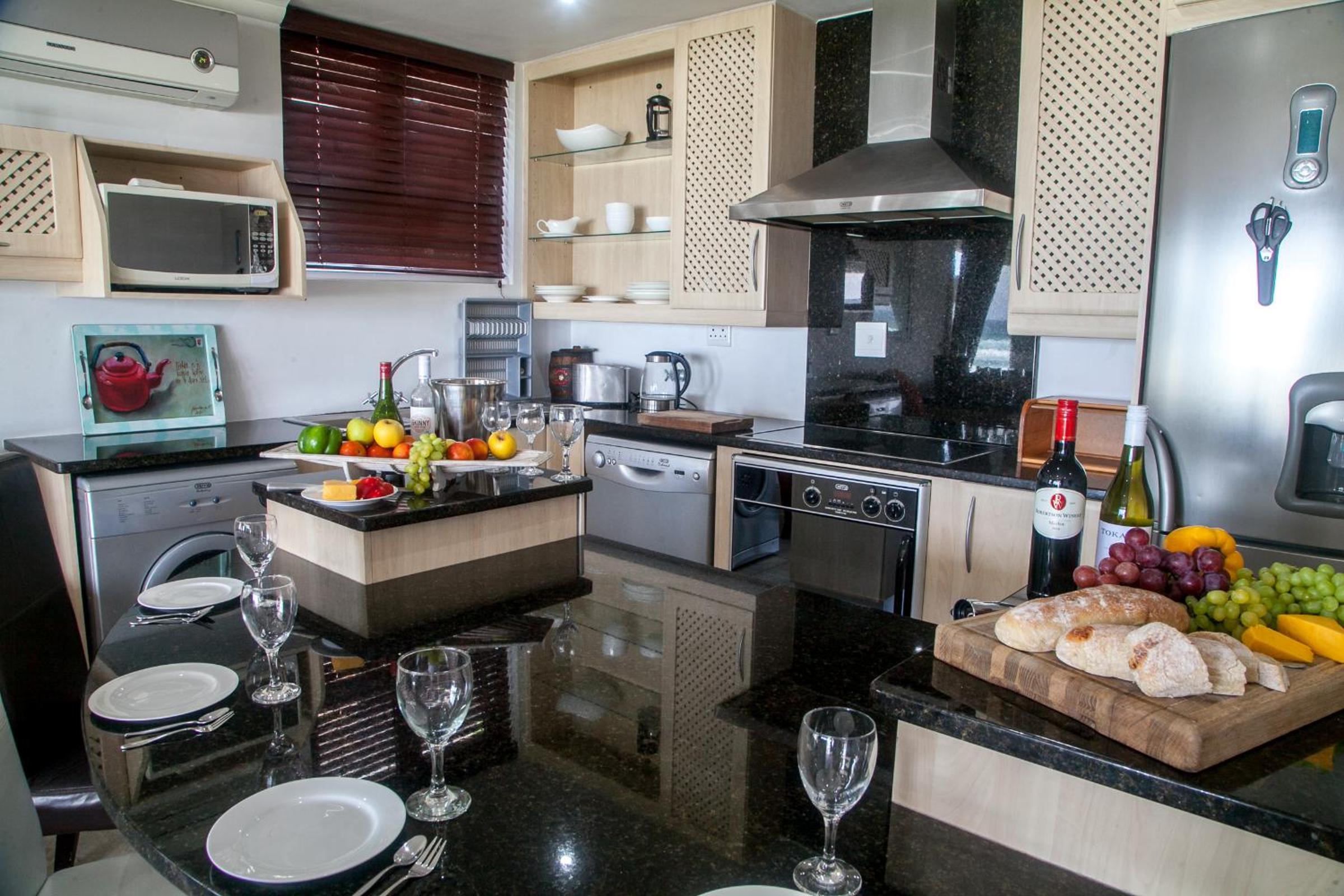 Family Suite - Photo 9