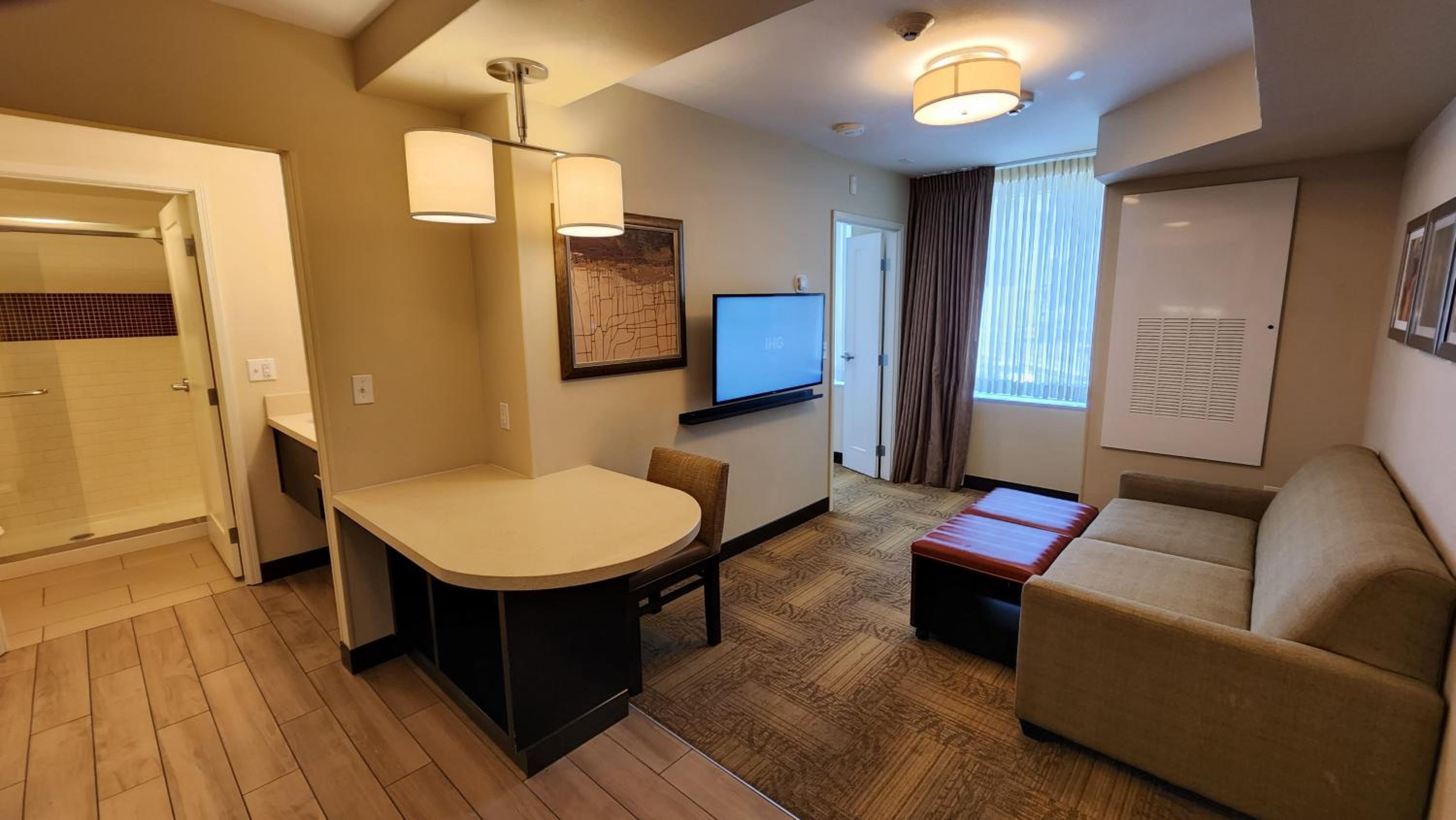 One-Bedroom King Suite
