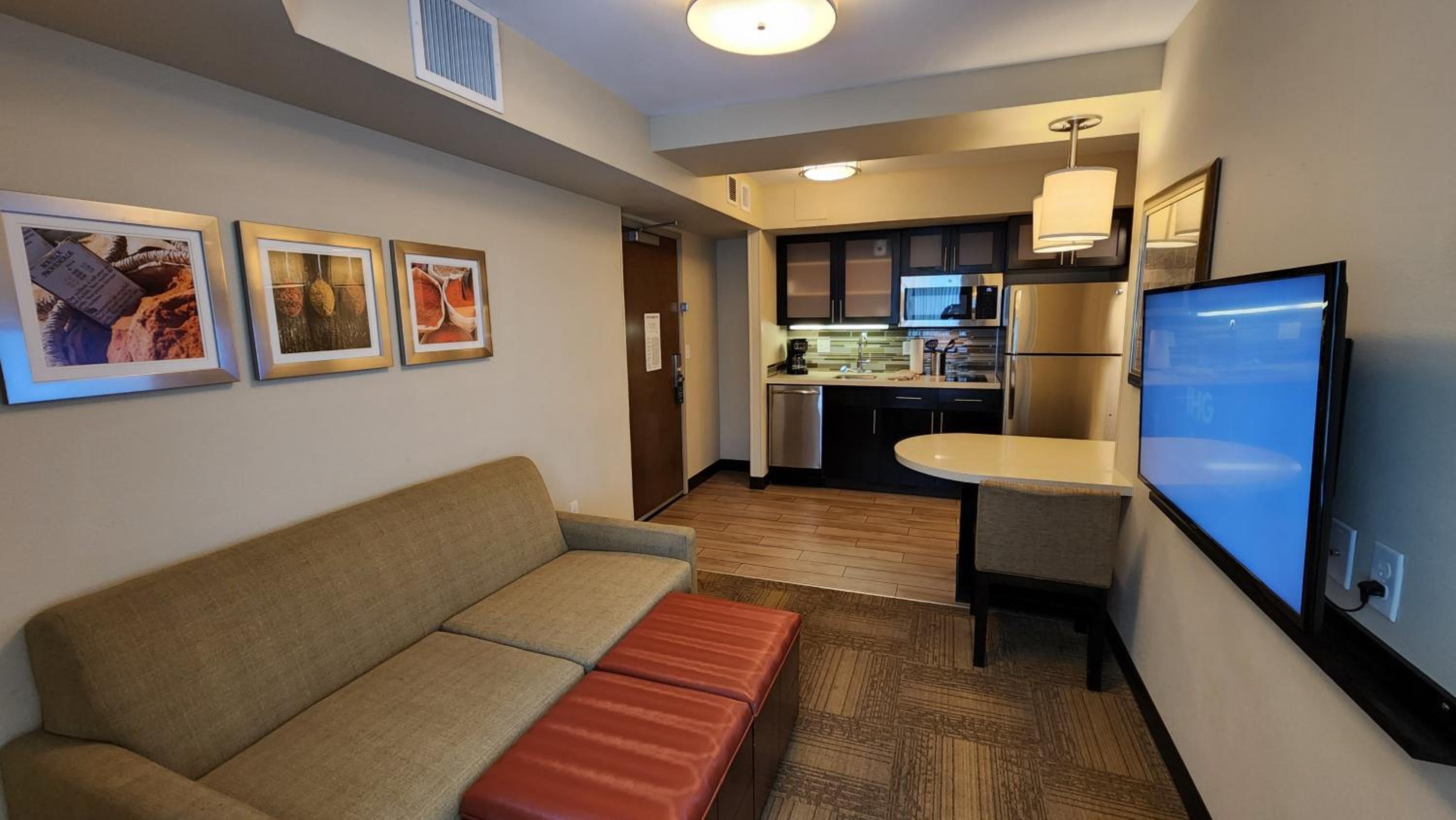 One-Bedroom King Suite