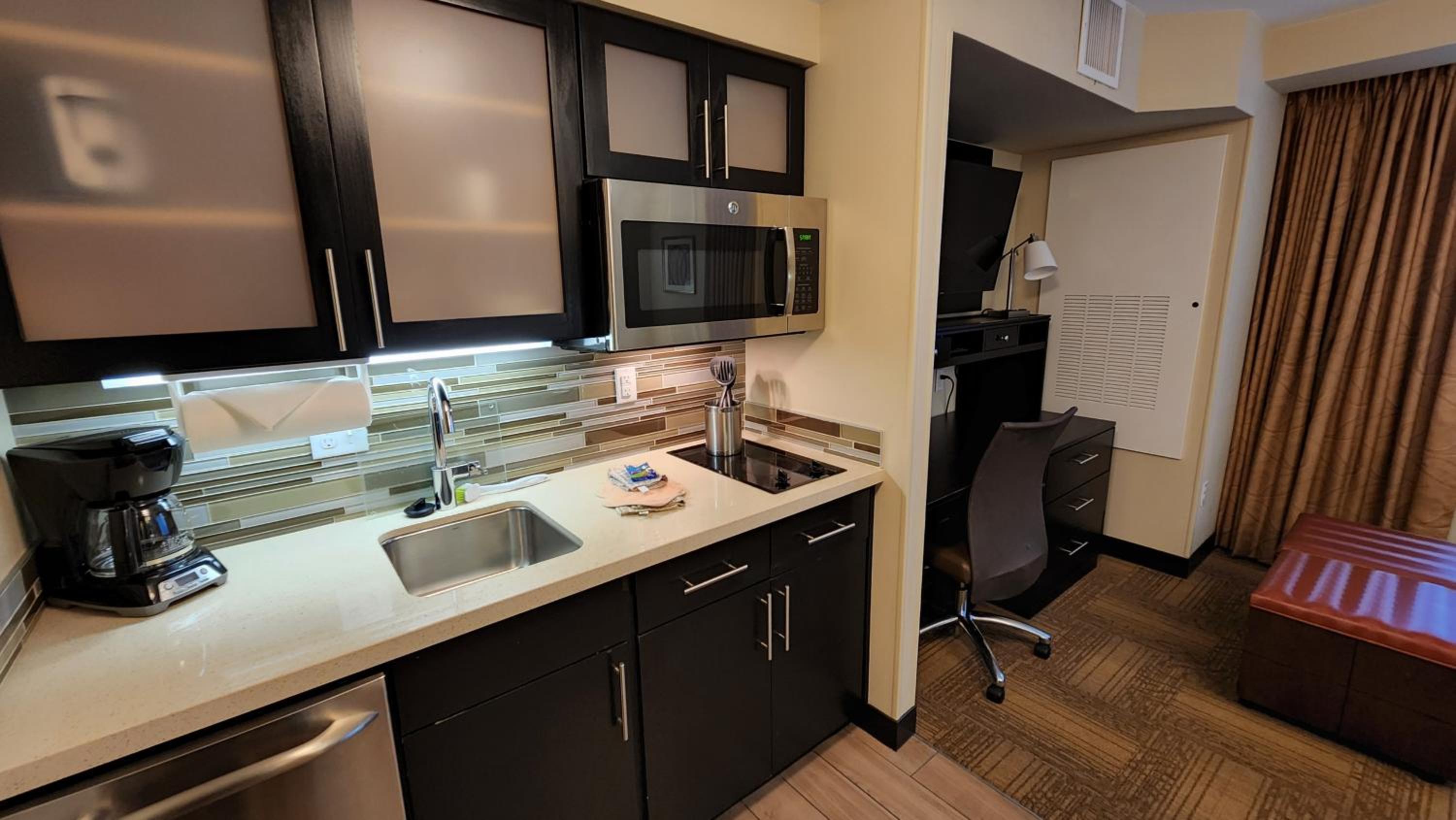 King Studio Suite