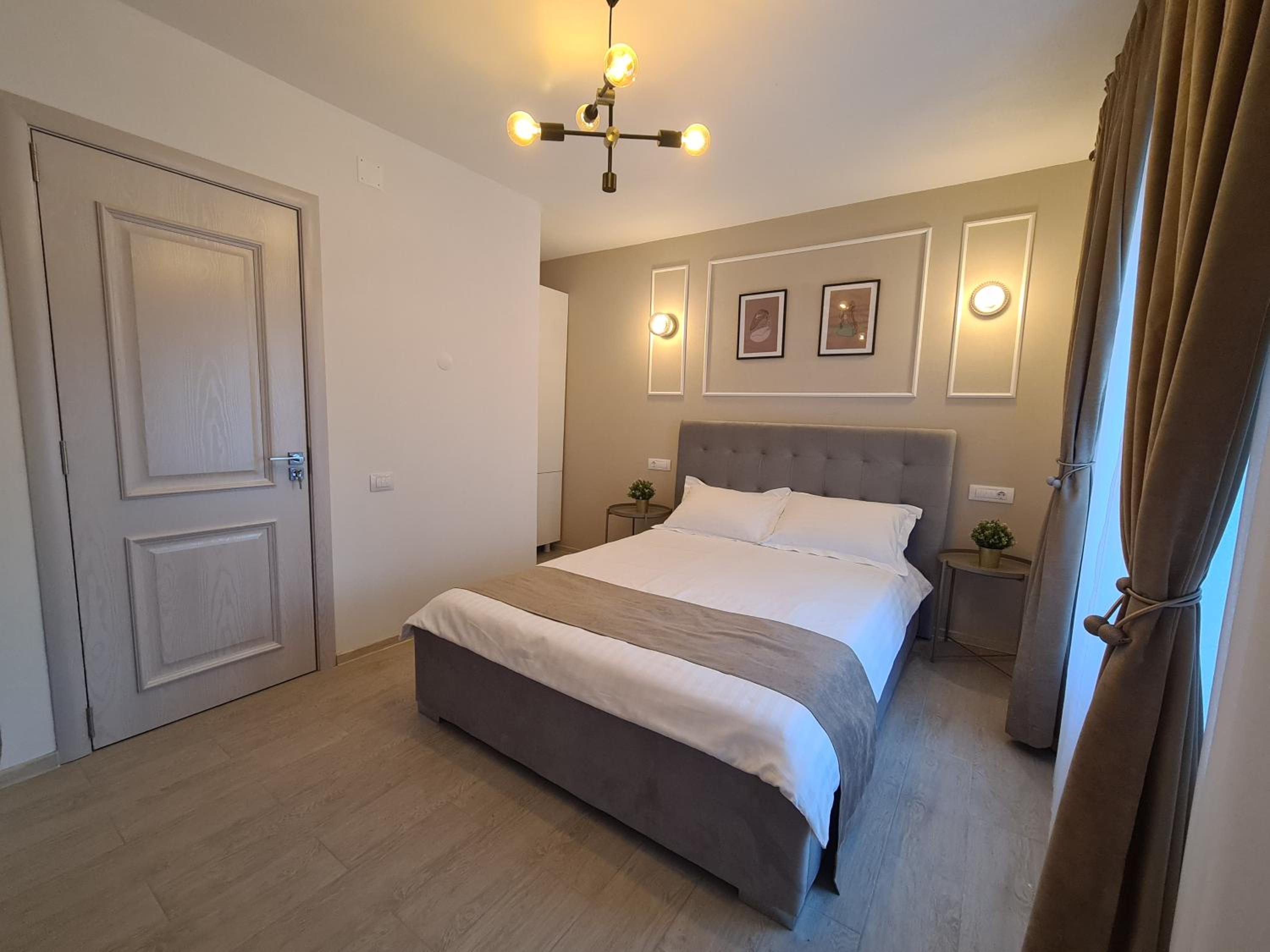 Double Room - Photo 5