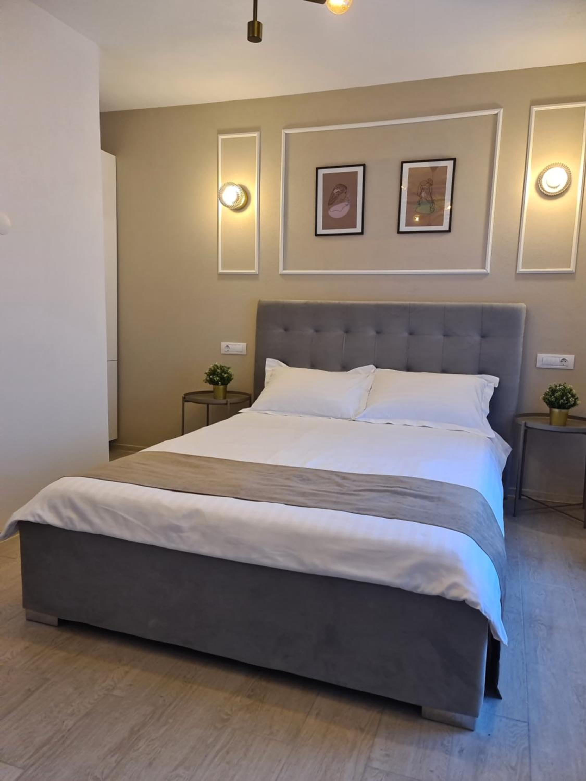 Double Room - Photo 2