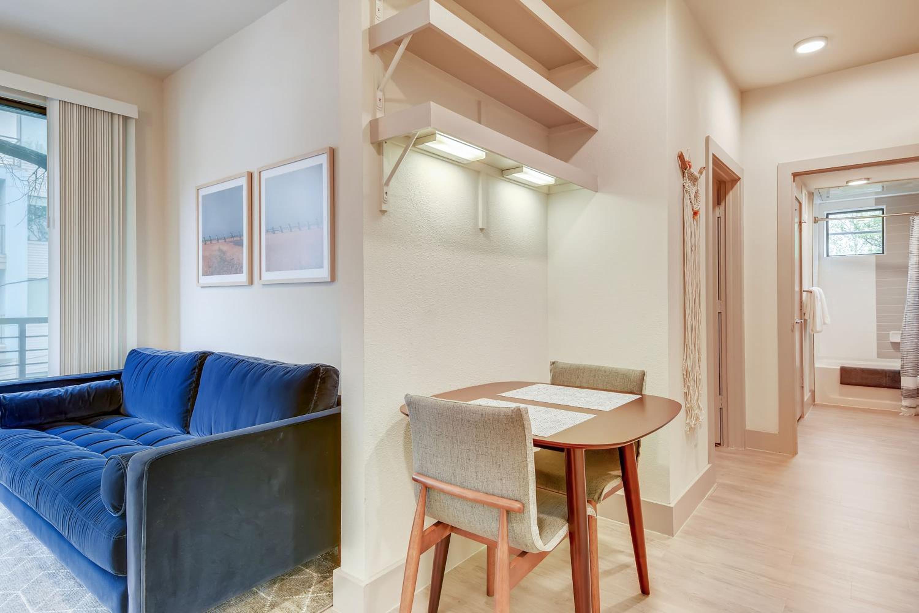 1 Bedroom Apt on East 6th St. thumbnail 5
