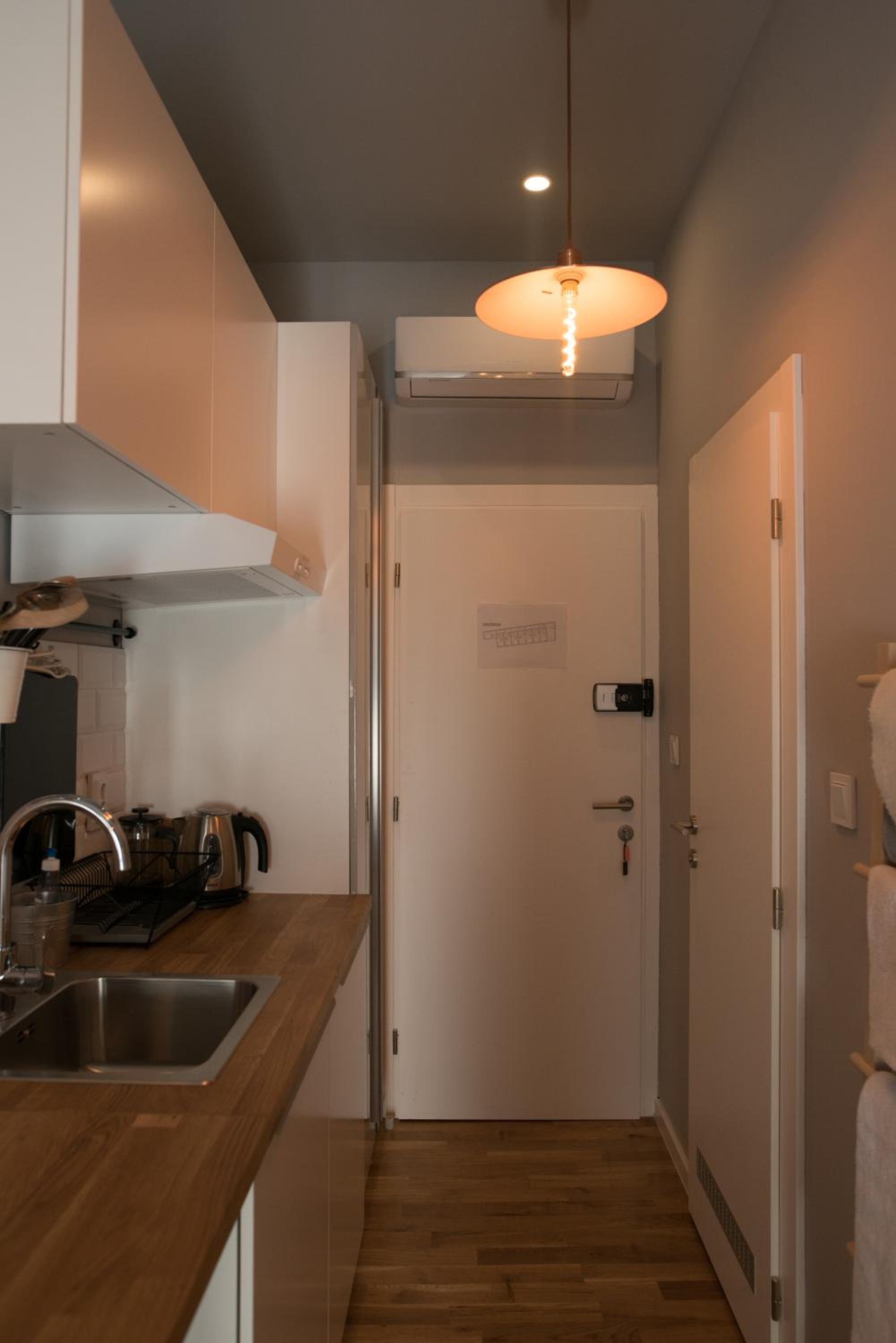 Double Room with Private Bathroom - Photo 11