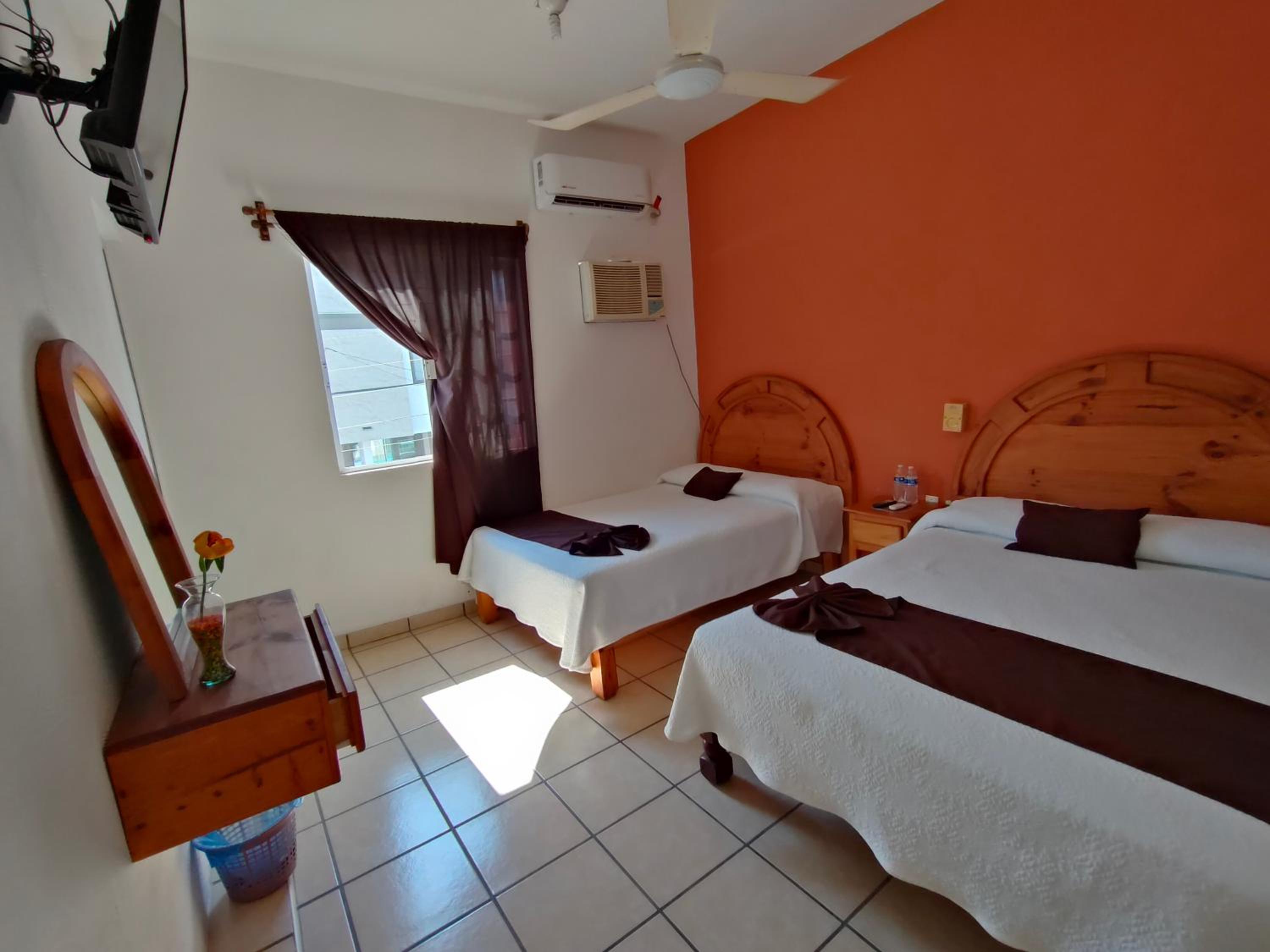 Deluxe Twin Room photo 2