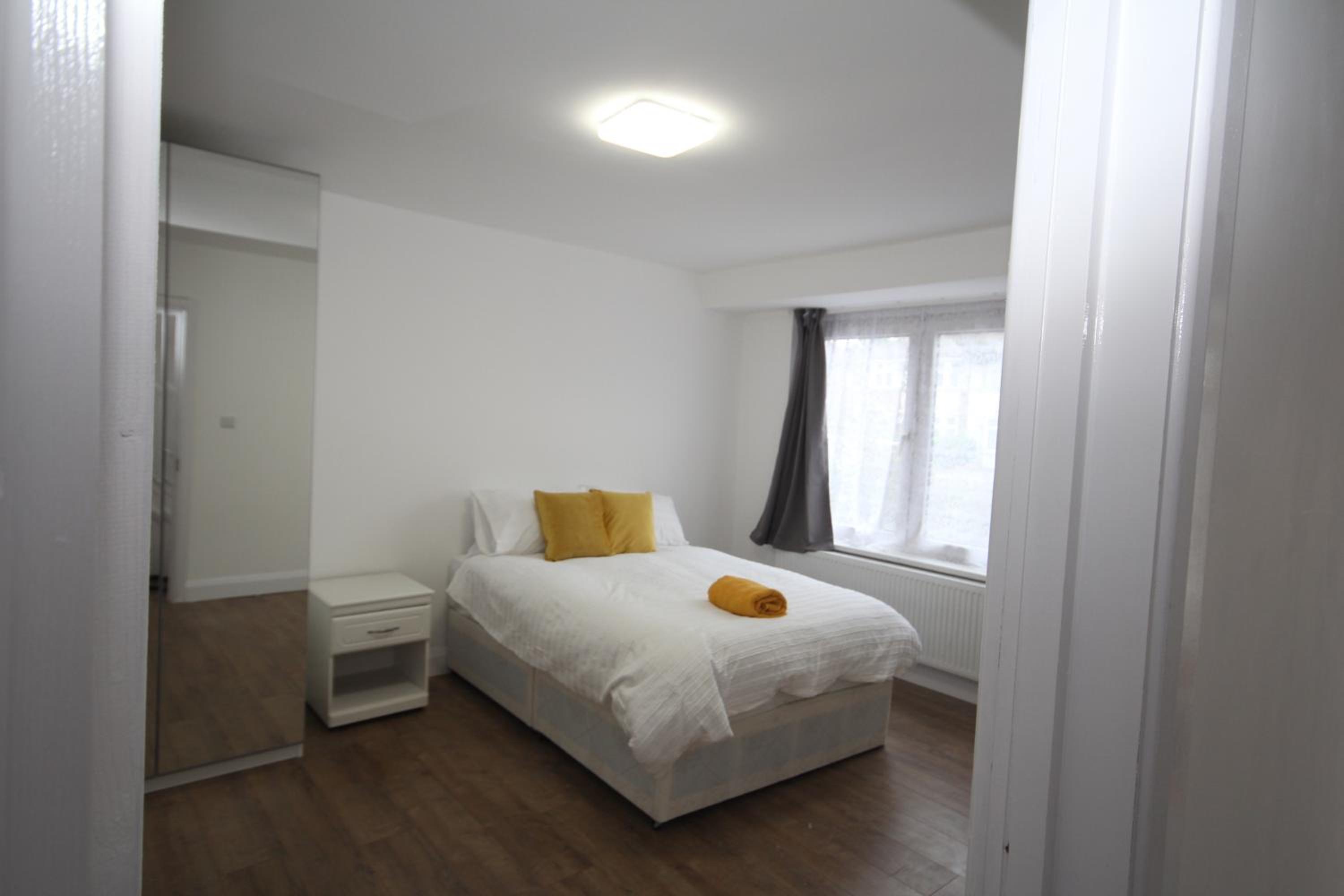 Apartment photo 1