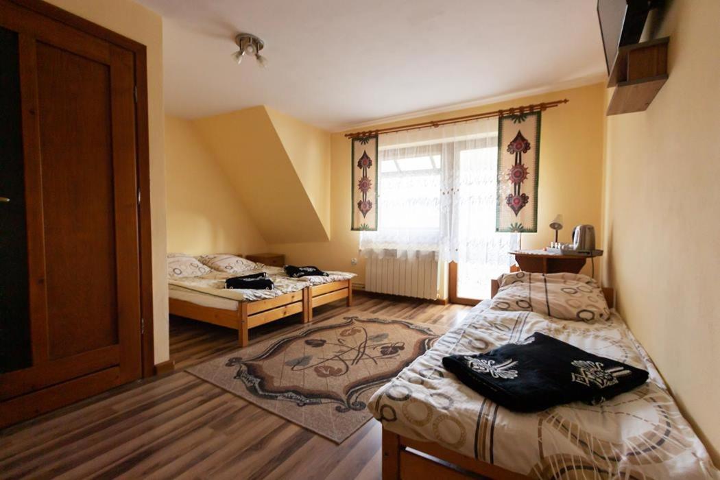 Triple Room with Balcony - Photo 1
