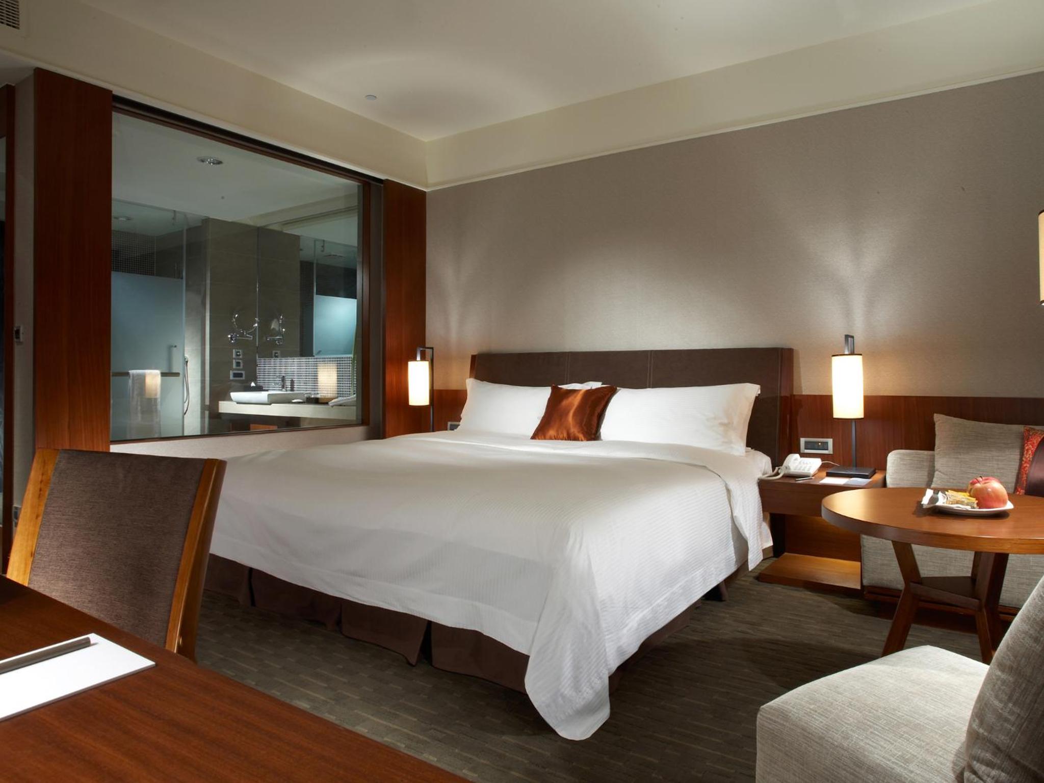 Classic Double Room with Balcony photo 2