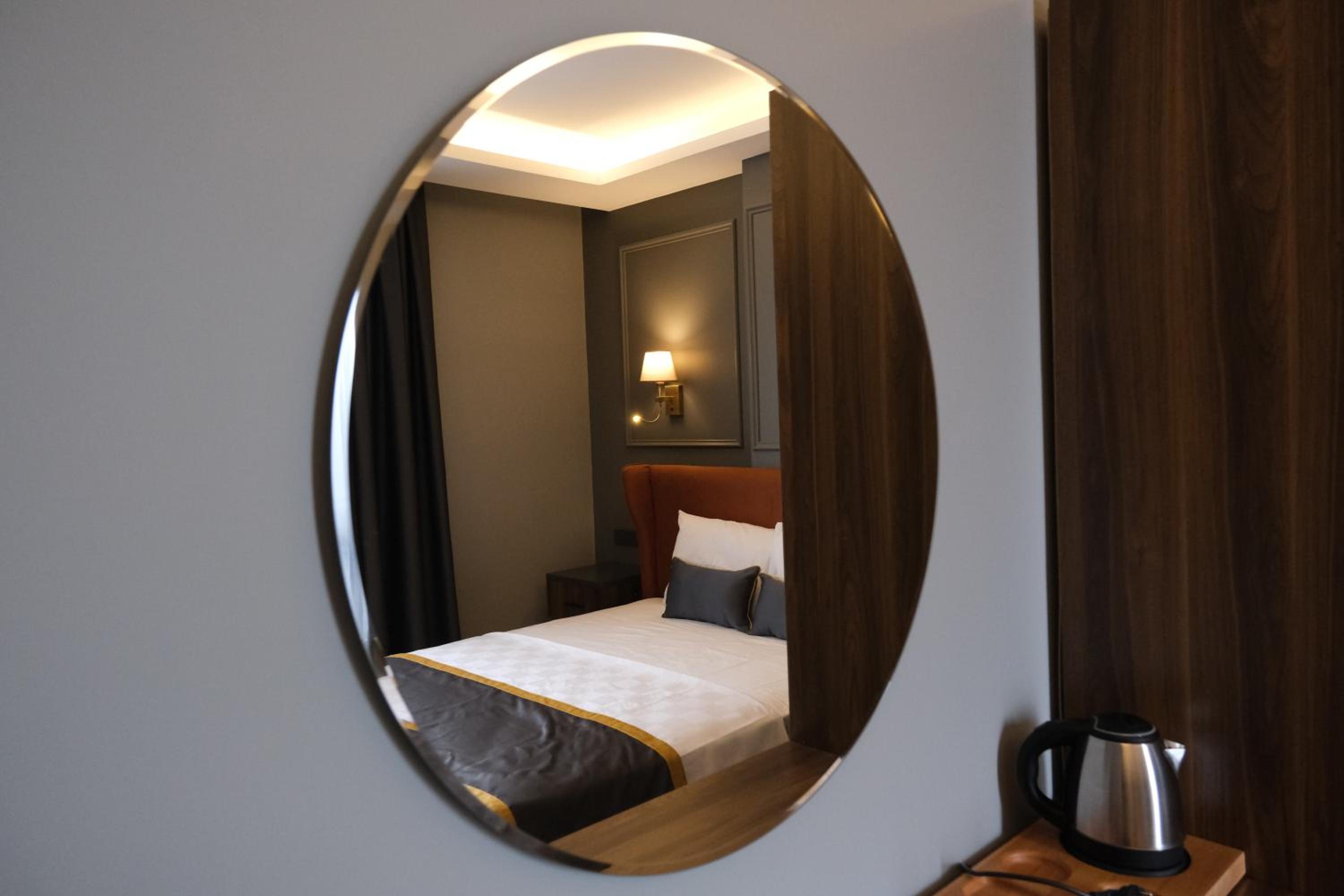 Standard Double Room - Photo 10