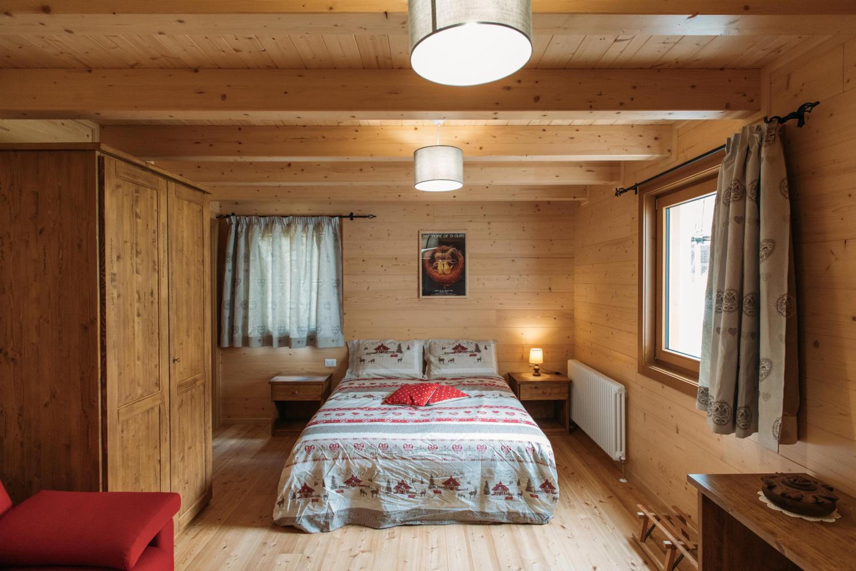 Quadruple Room with Private Bathroom photo 2