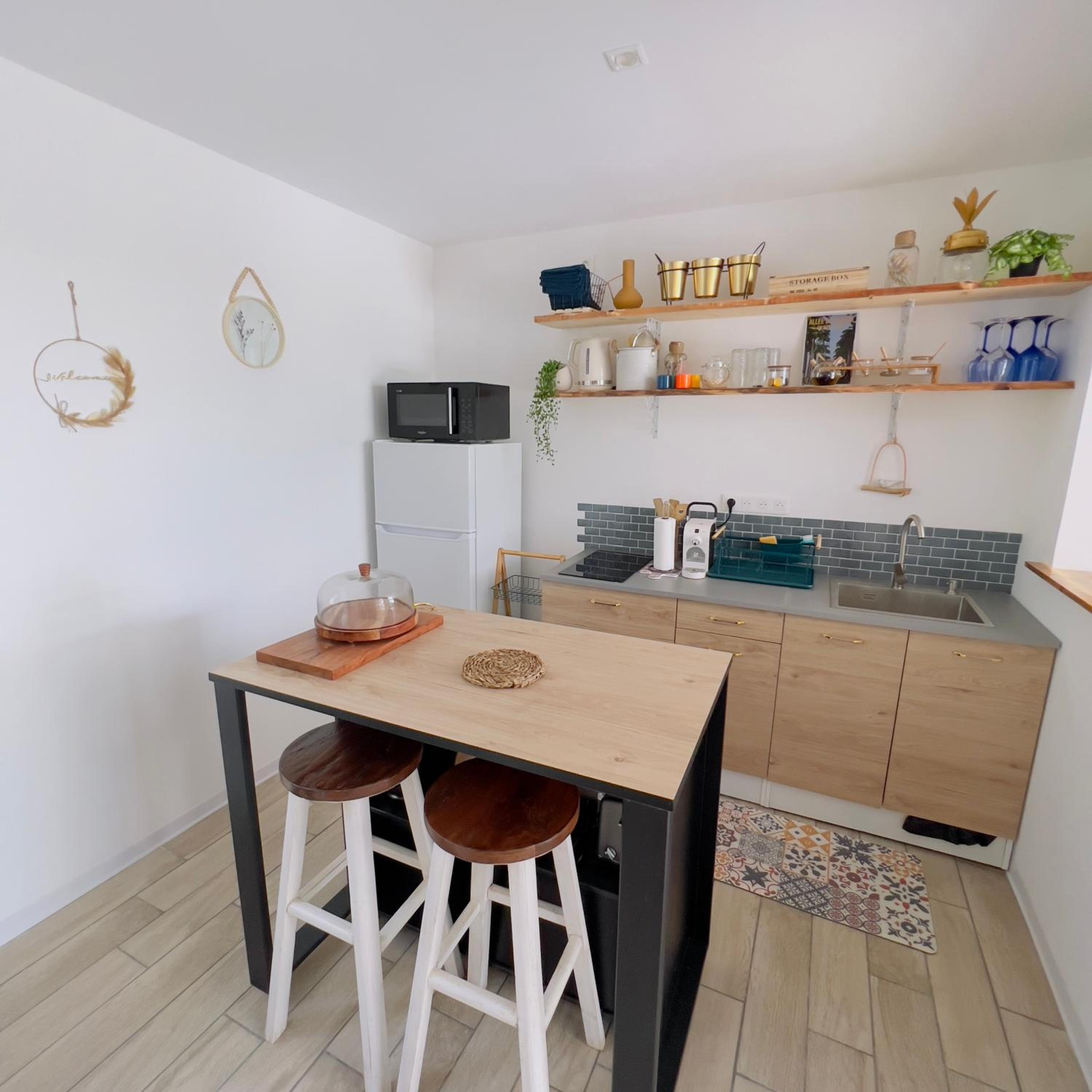 One-Bedroom House - Photo 9