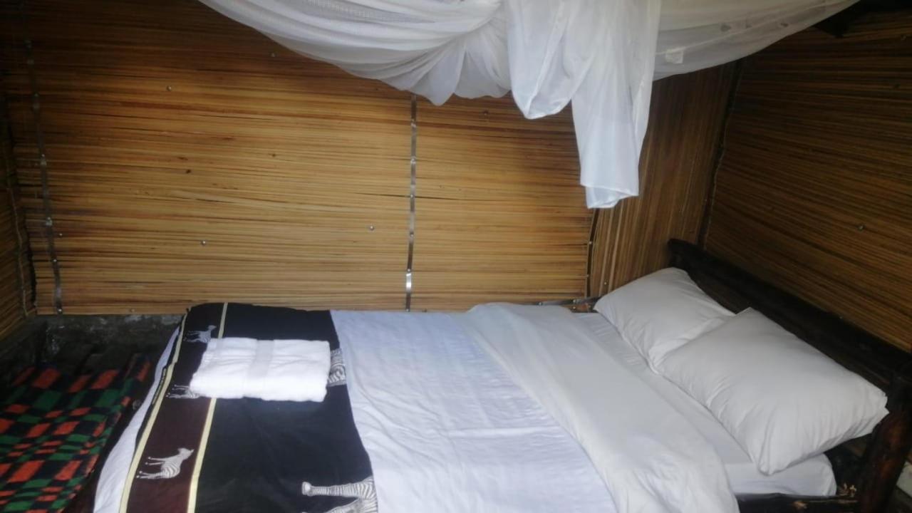 Standard Double Room with Shared Bathroom photo 1