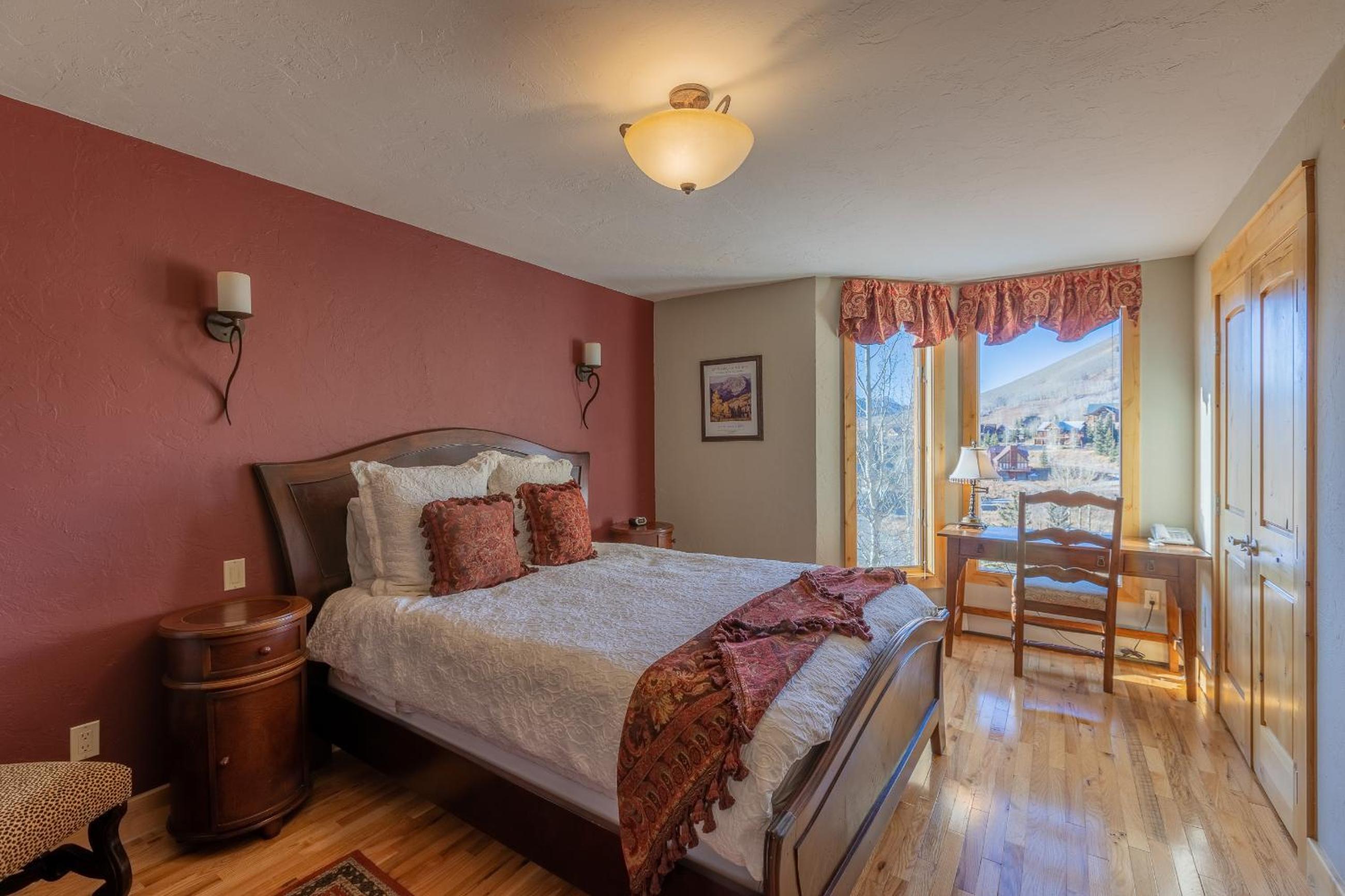Queen Suite