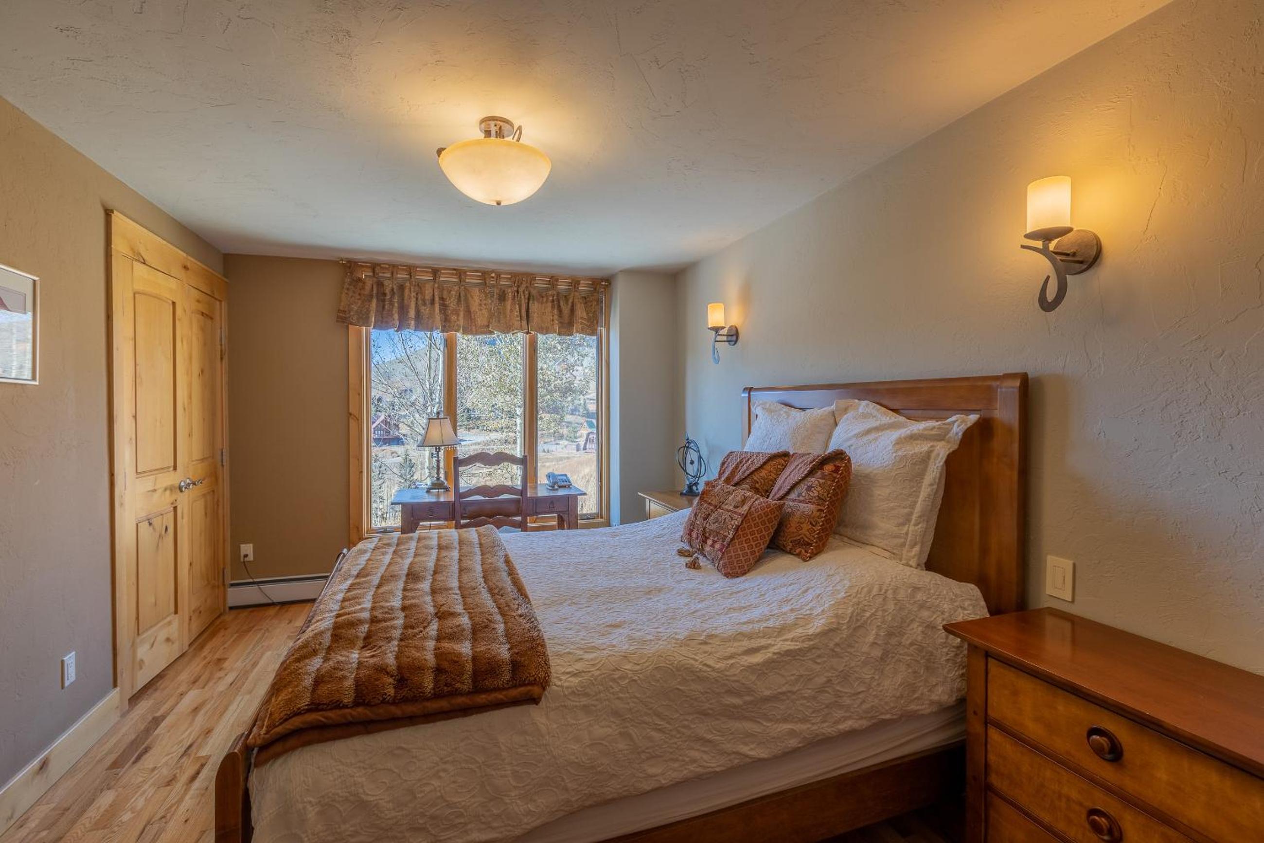 Queen Suite