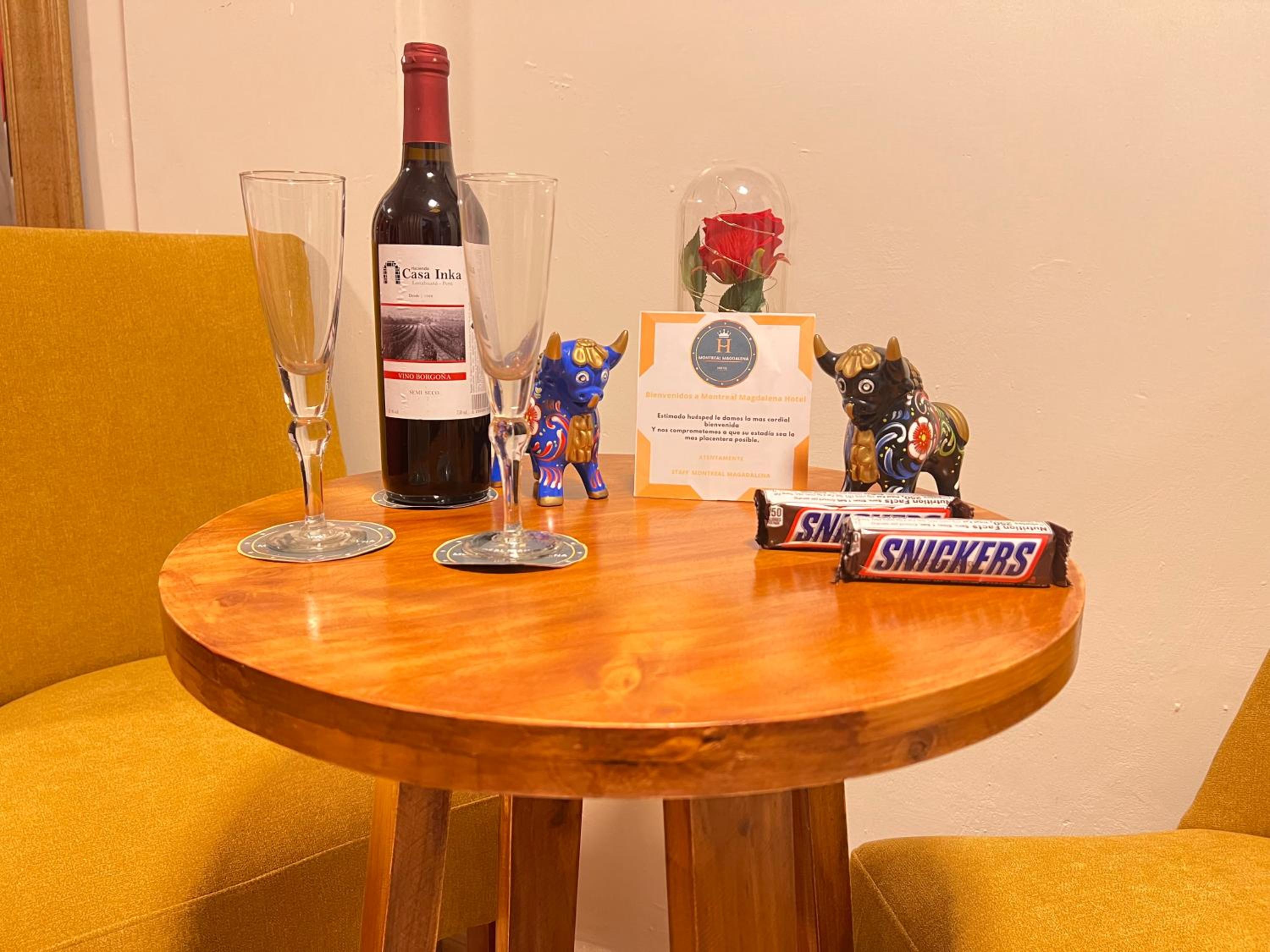 Deluxe King Room photo 1