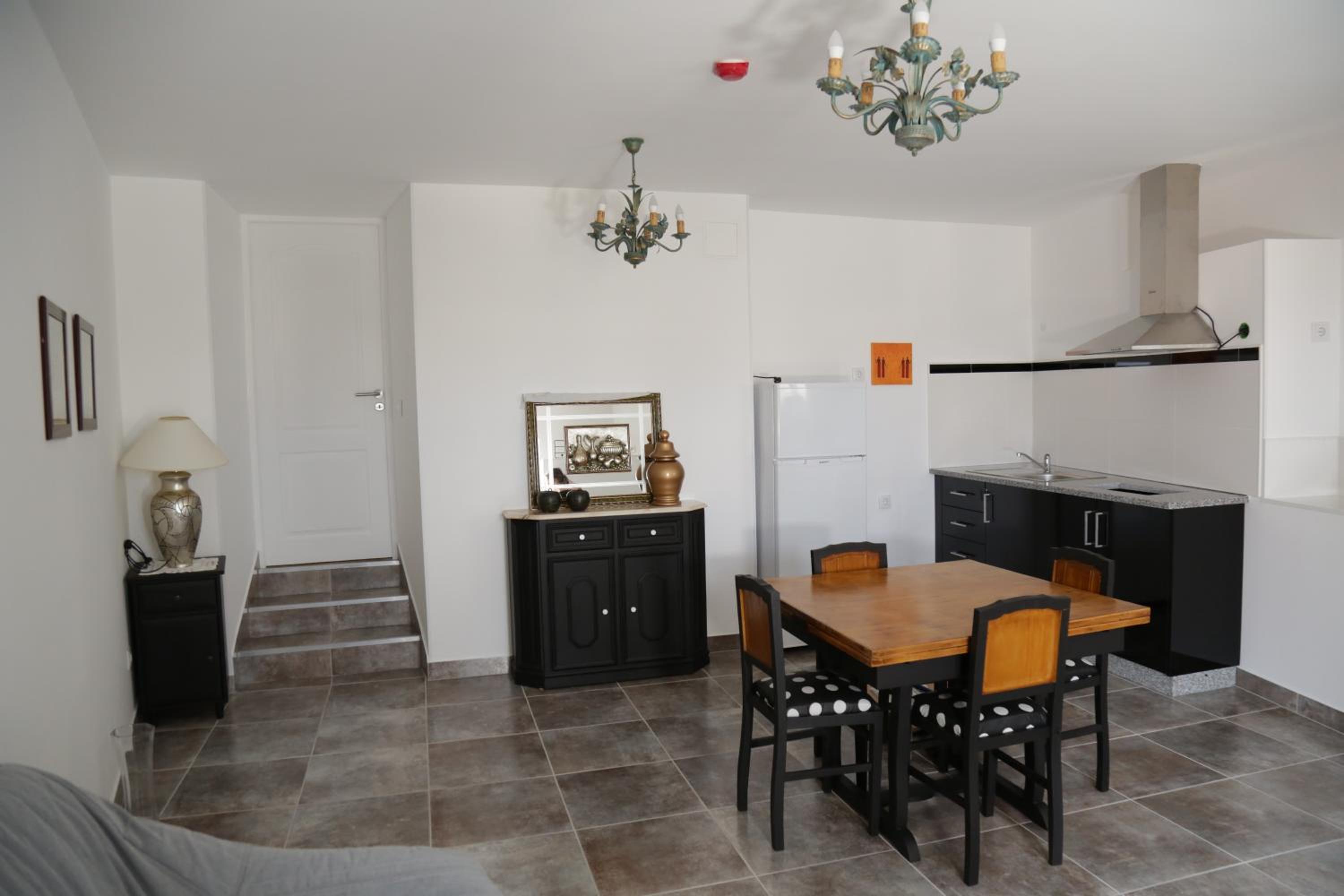 One-Bedroom House photo 3
