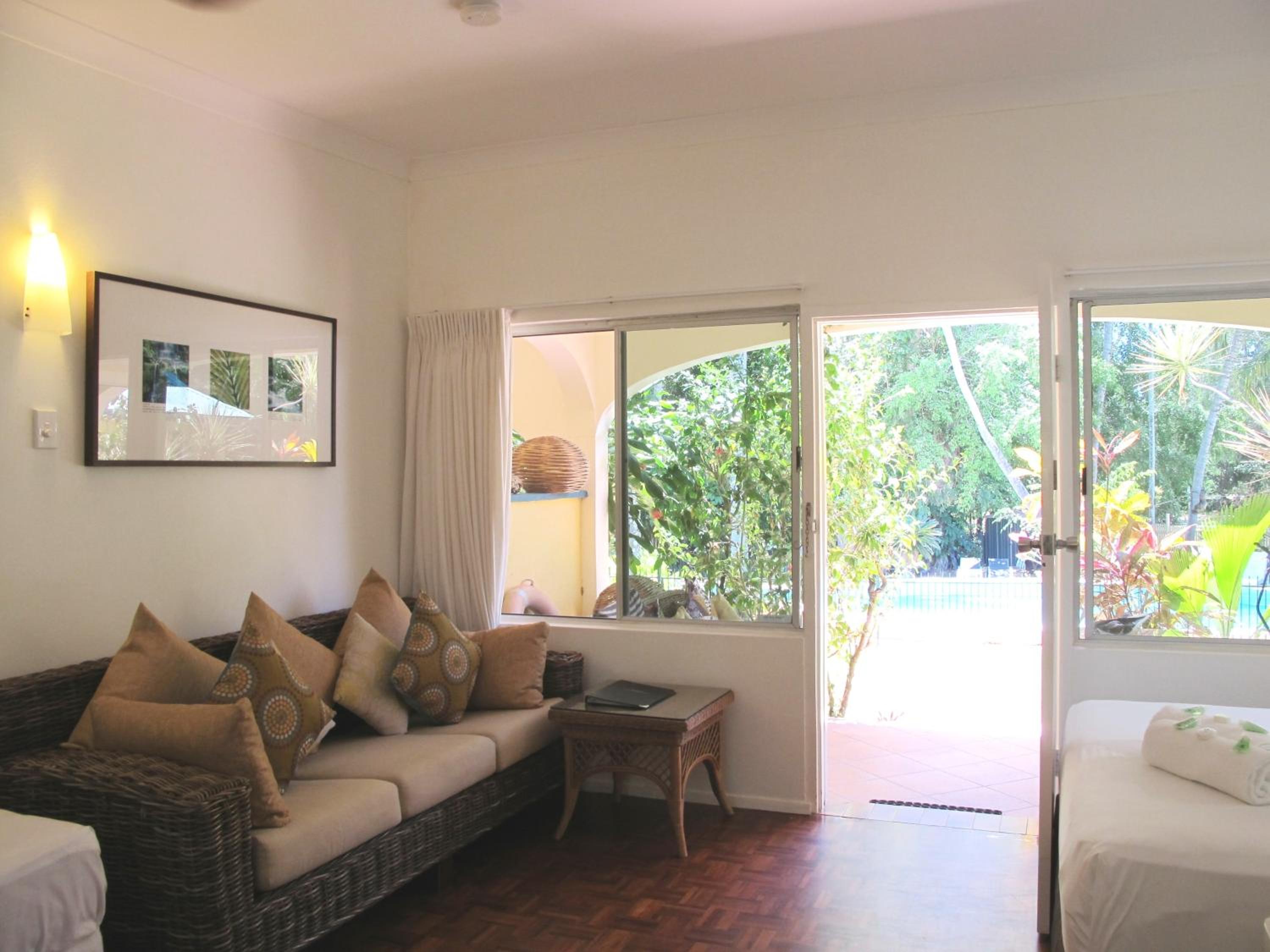 Tropical Studio