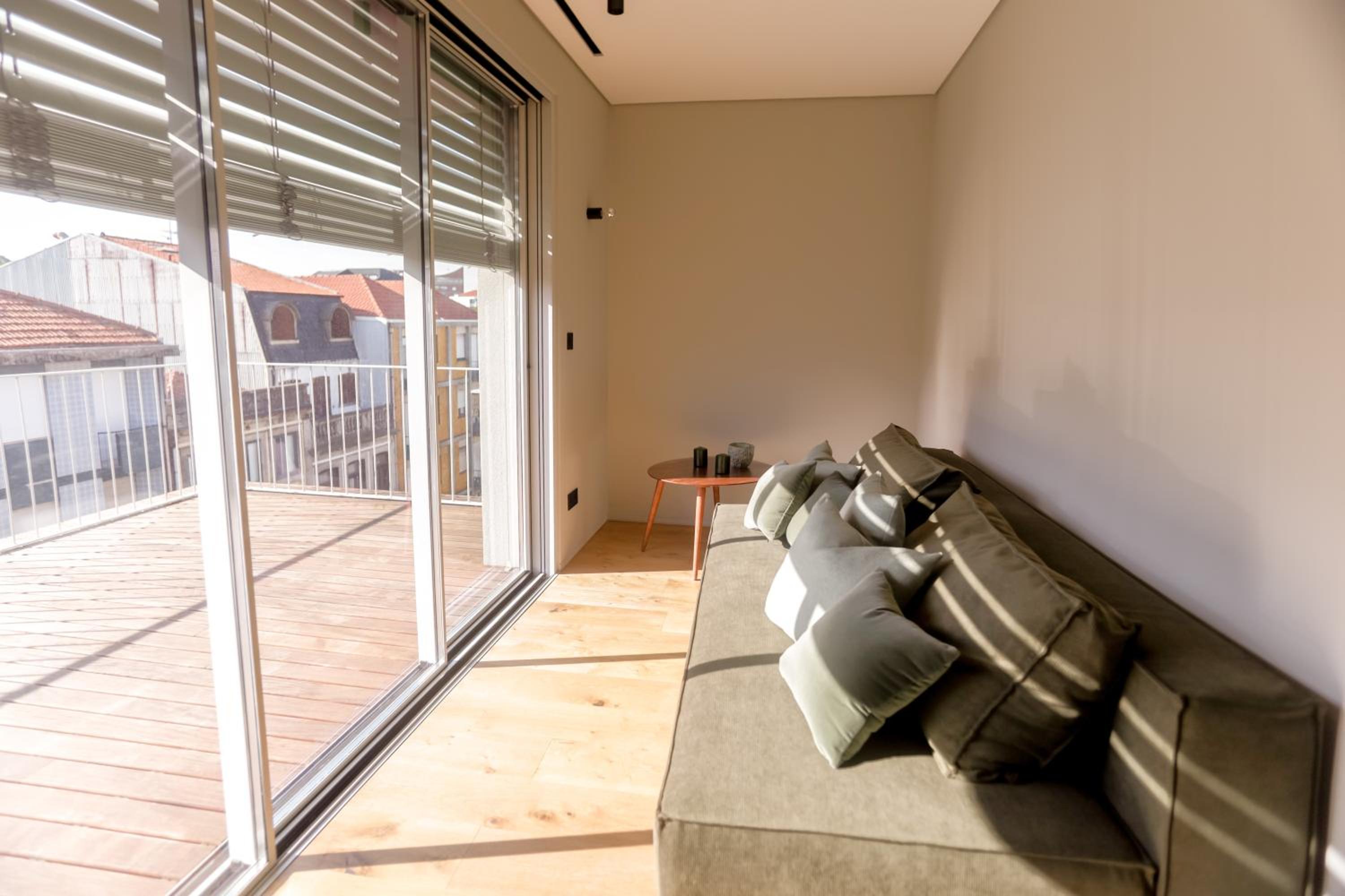 Superior Apartment with Balcony - Photo 2