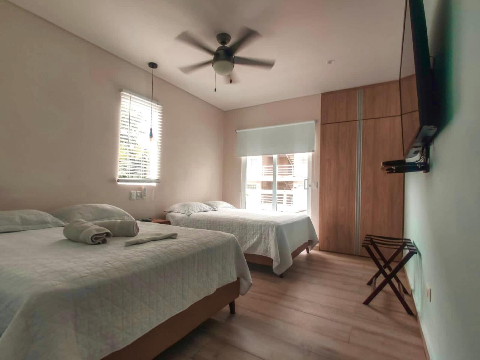 Quadruple Room with Private Bathroom photo 1