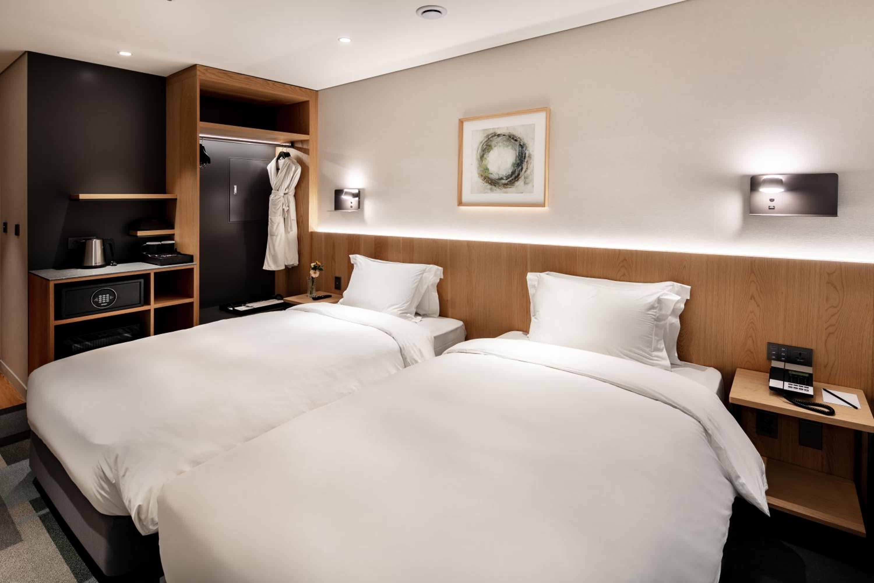 Deluxe Twin Room (No Parking) - Photo 2